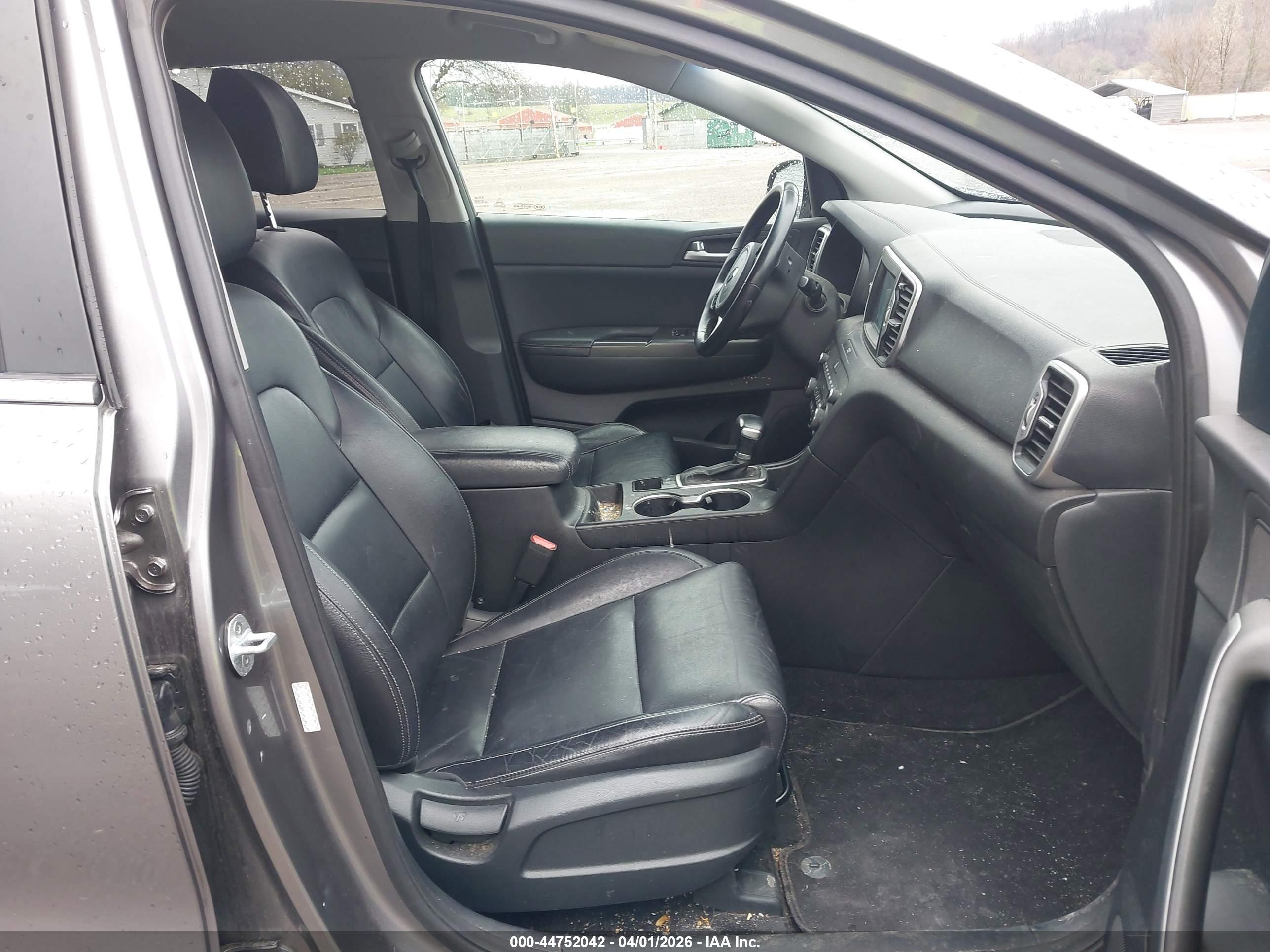 KIA SPORTAGE image 5
