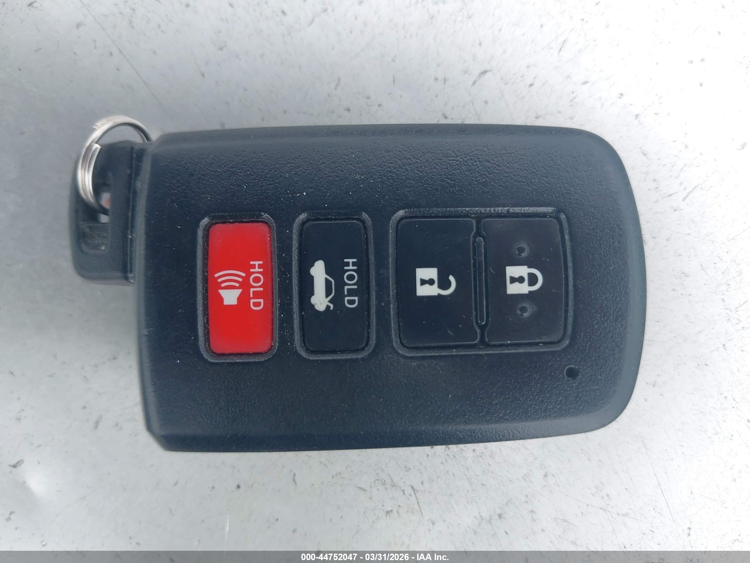 TOYOTA CAMRY image 11