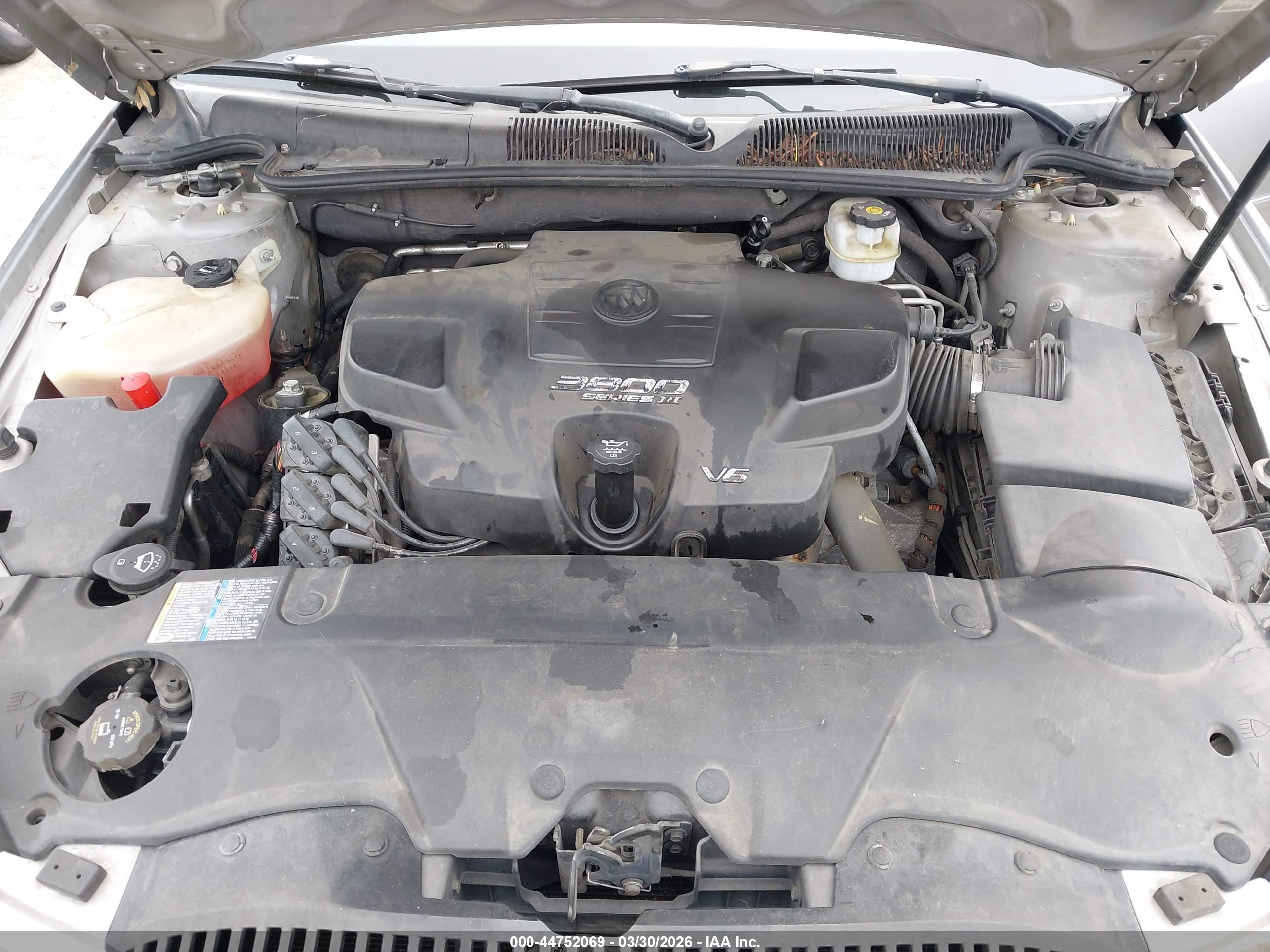 BUICK LUCERNE image 10