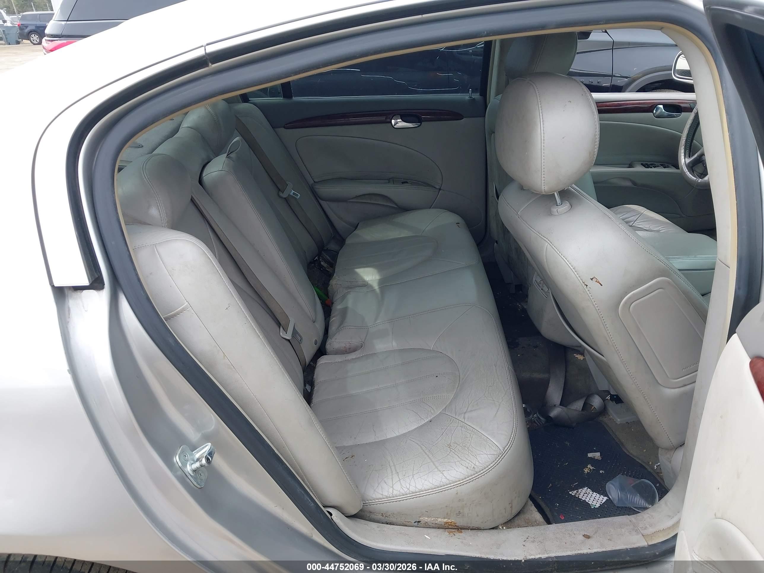 BUICK LUCERNE image 8