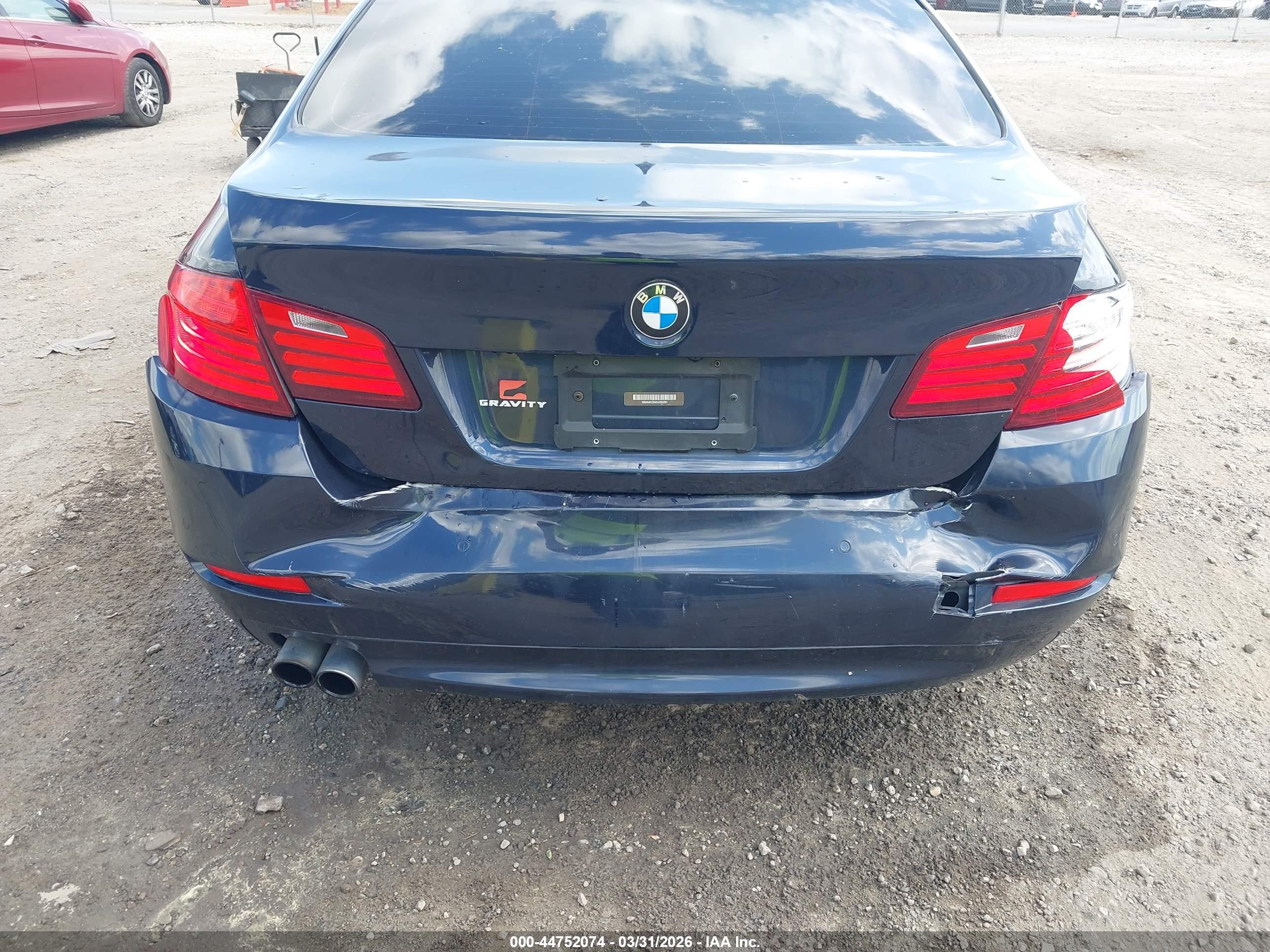 BMW 528I image 6