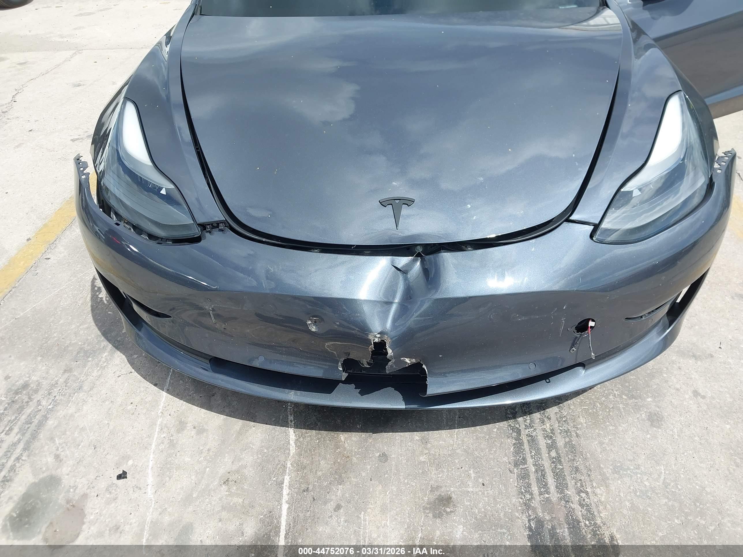 TESLA MODEL image 6