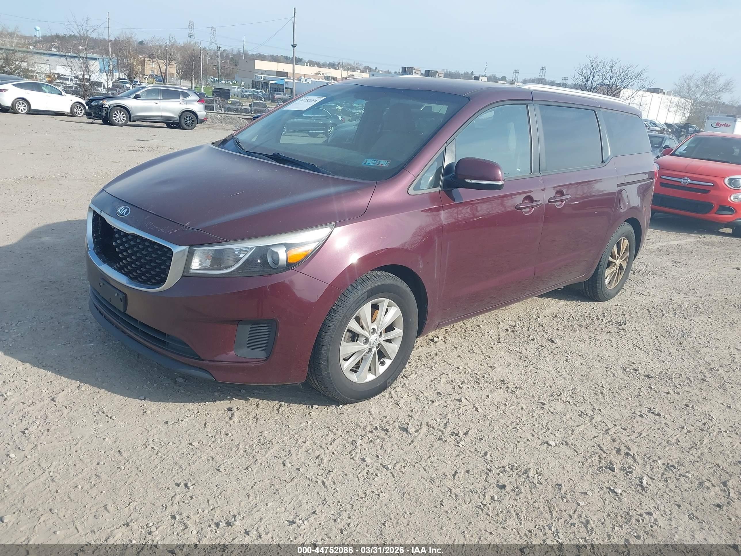 KIA SEDONA image 2