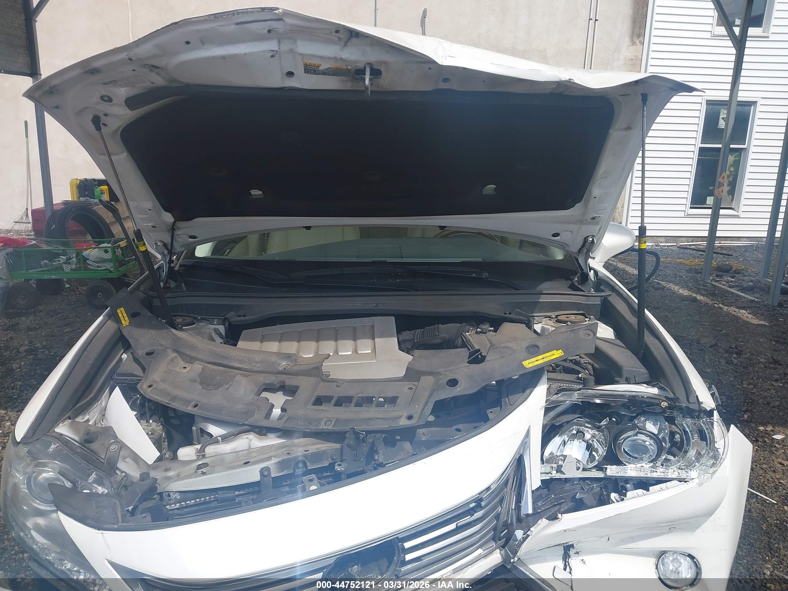 LEXUS ES image 10