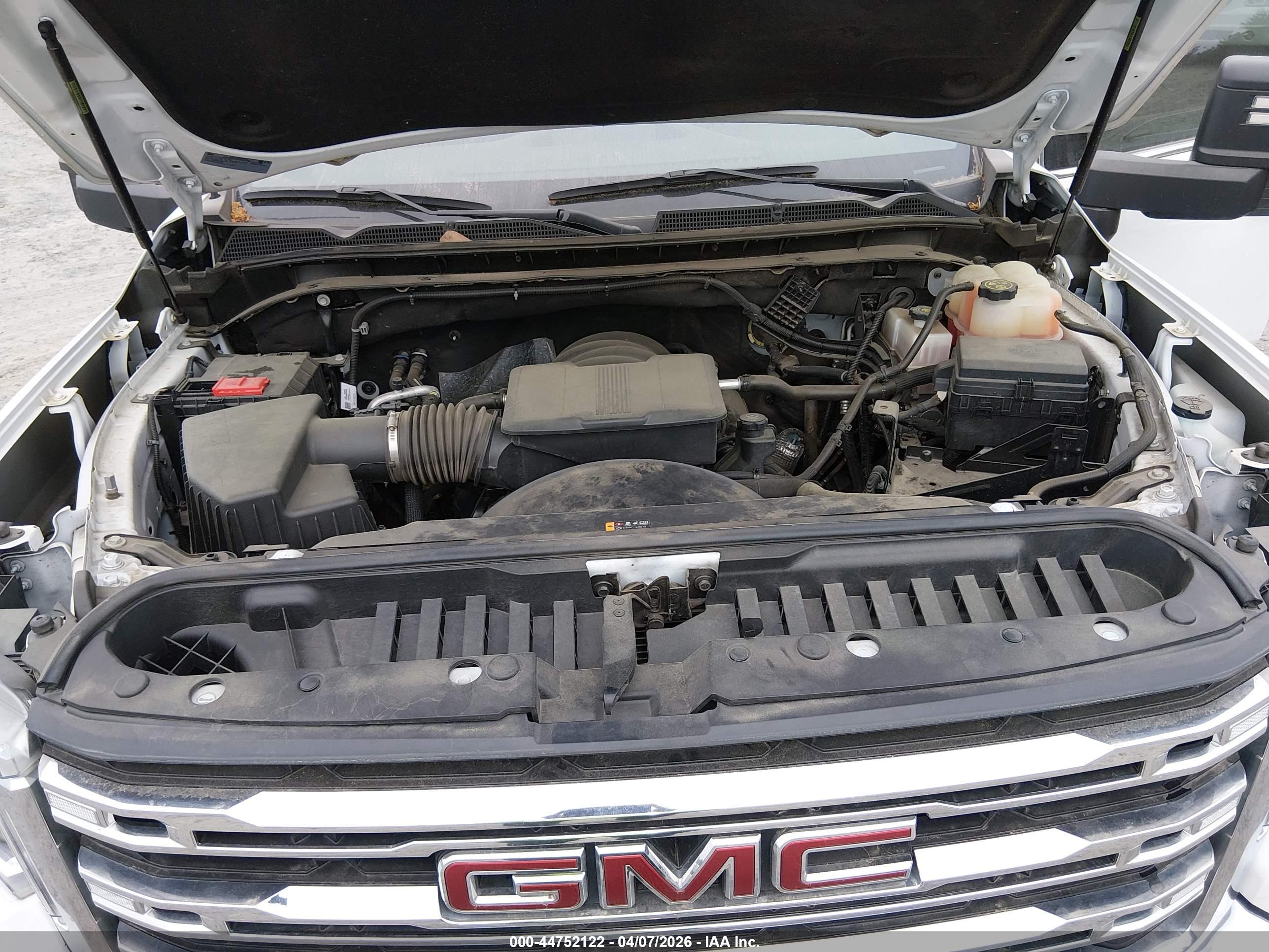 GMC SIERRA image 10