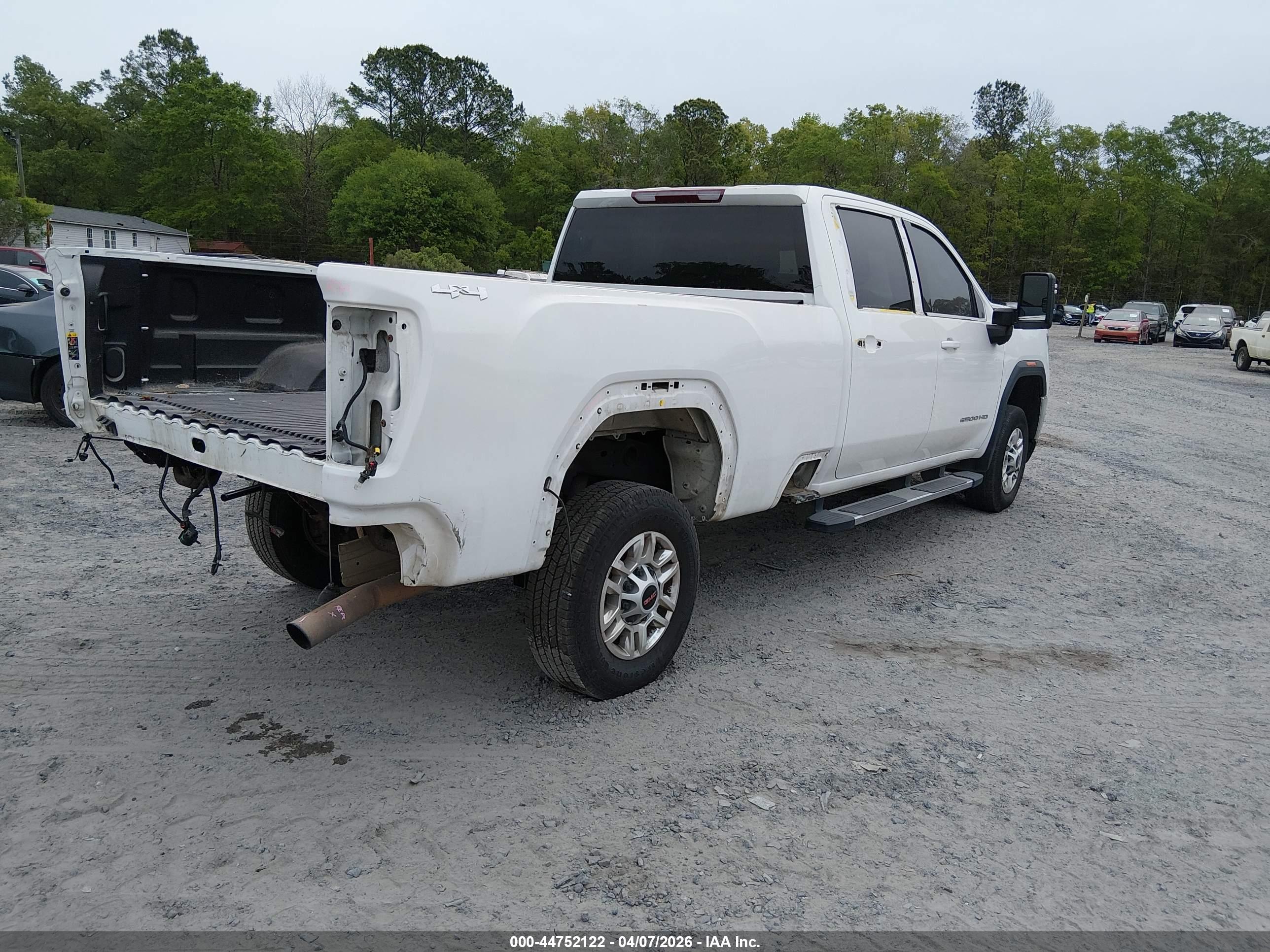 GMC SIERRA image 4