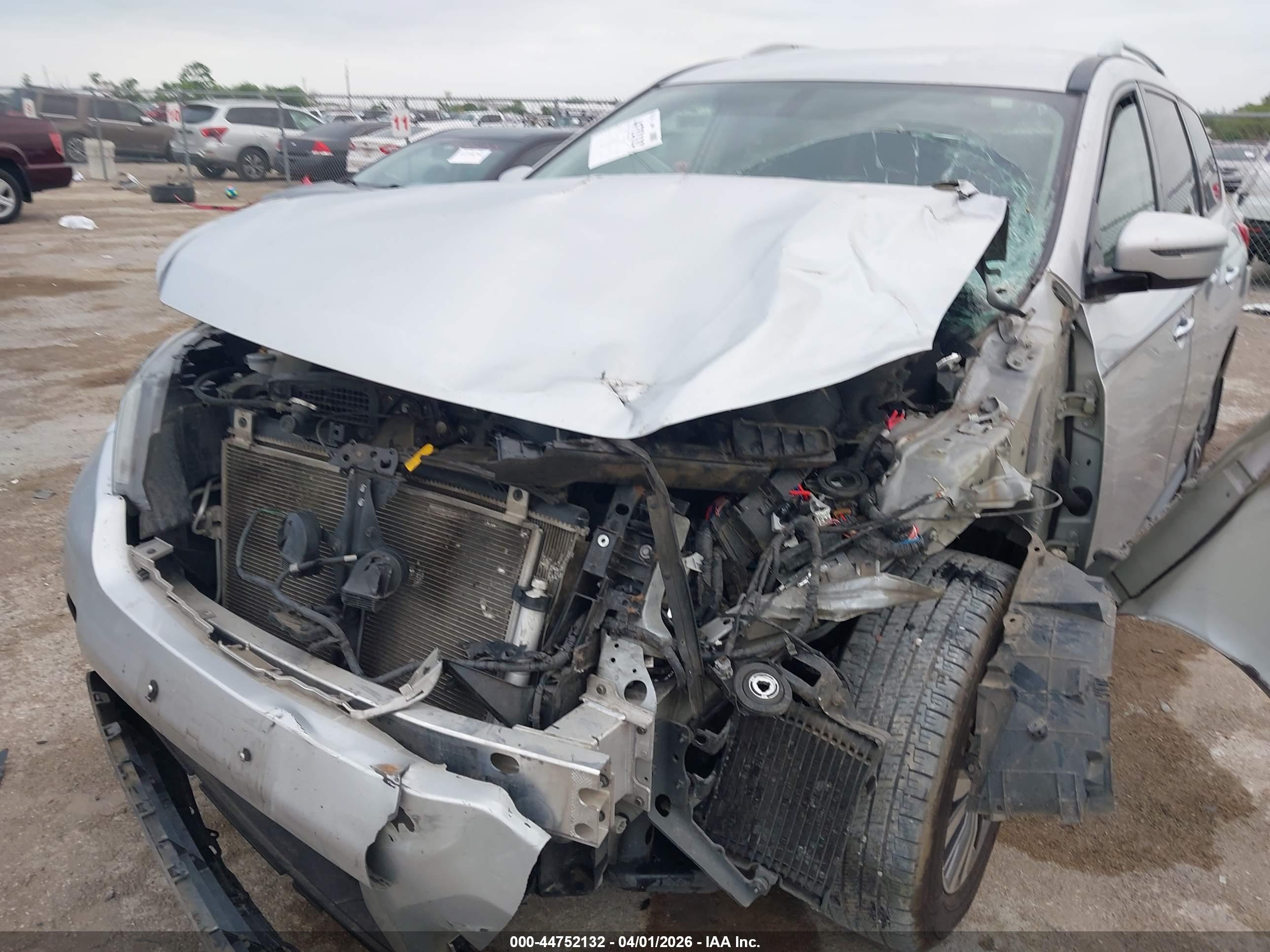 NISSAN PATHFINDER image 6