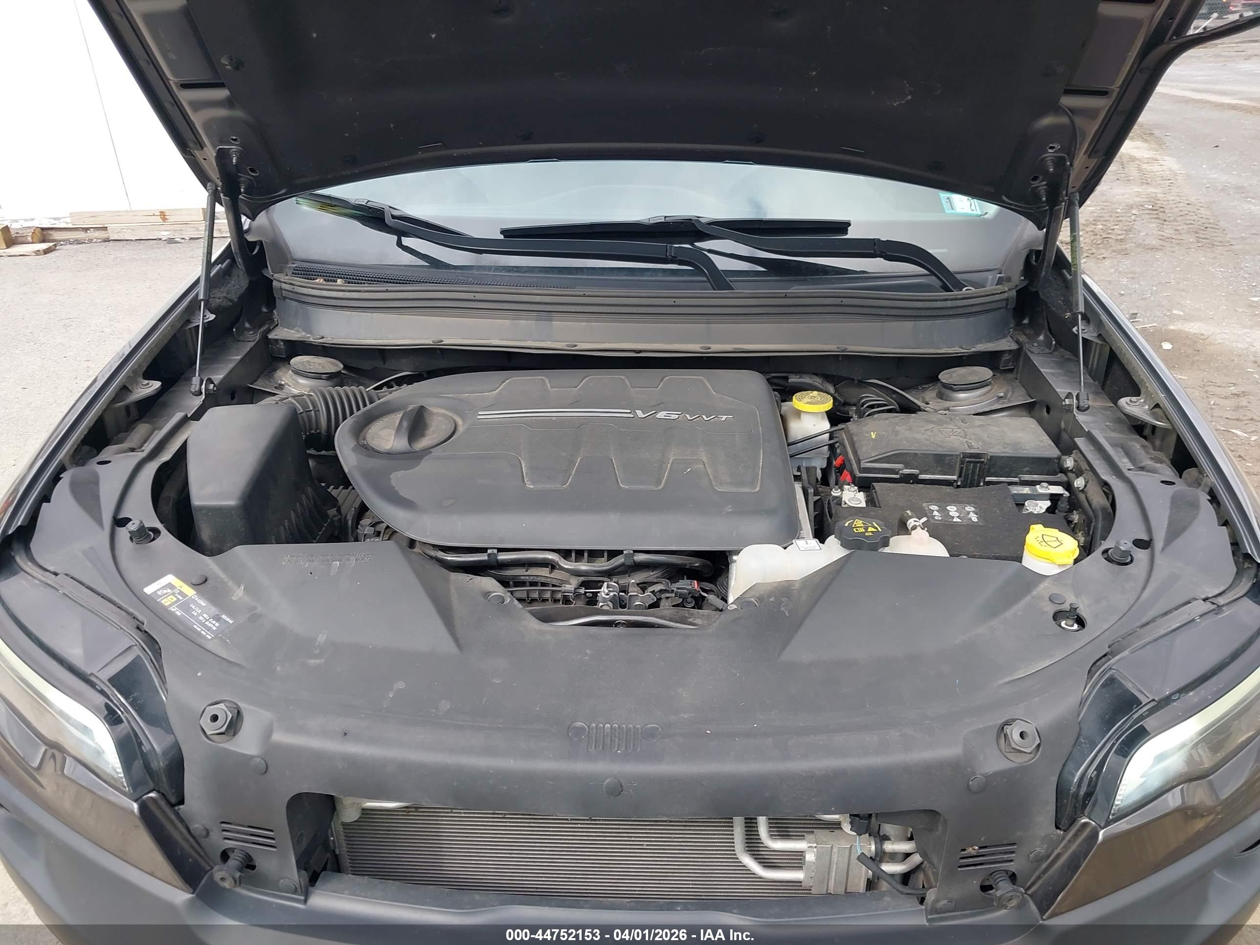 JEEP CHEROKEE image 10