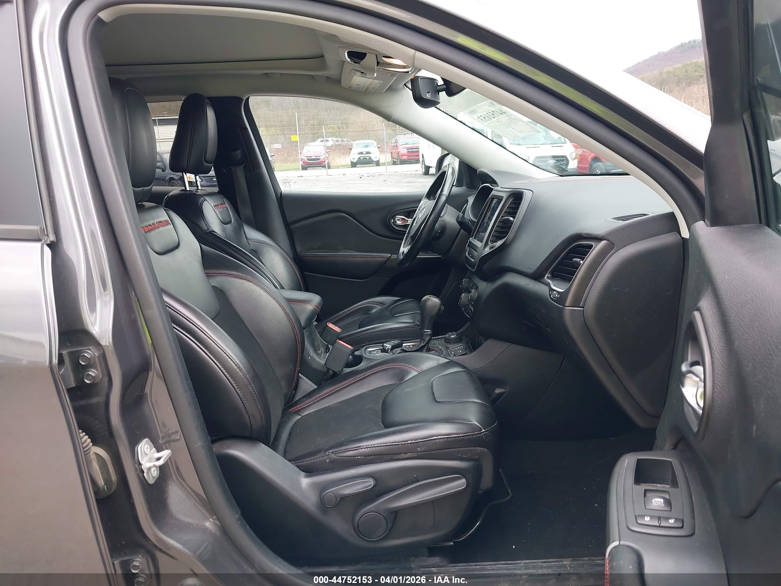JEEP CHEROKEE image 5