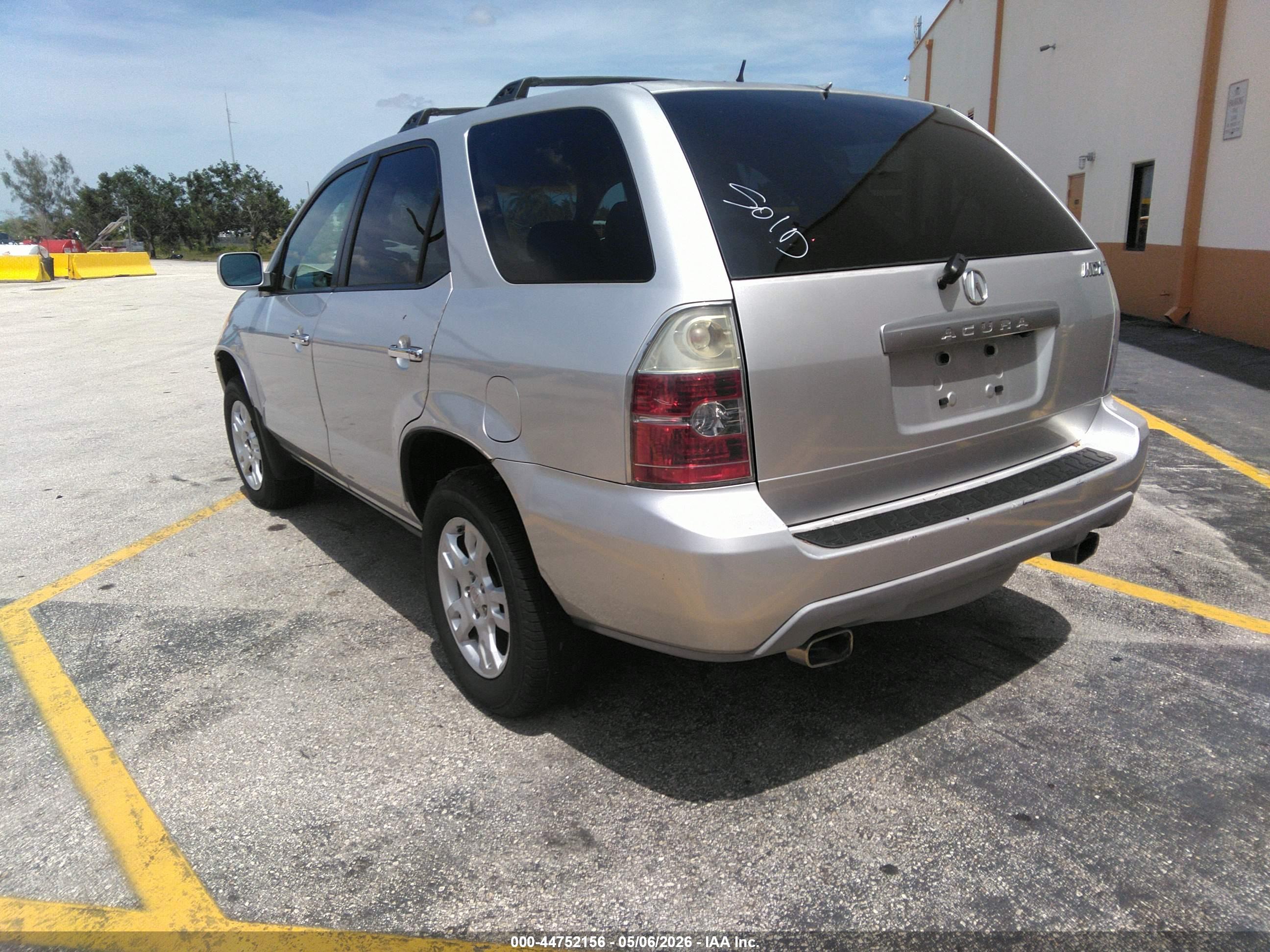 ACURA MDX image 3