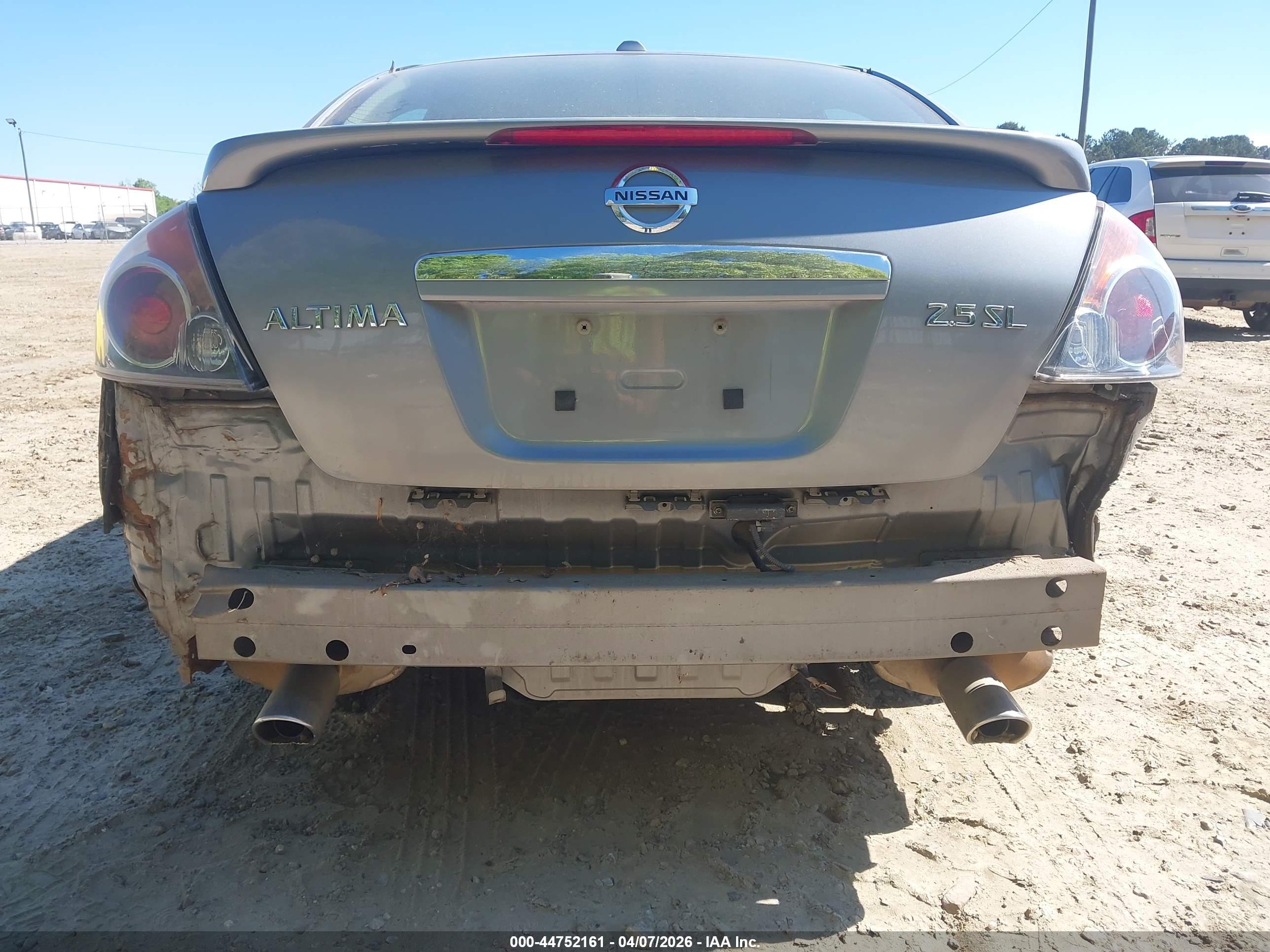 NISSAN ALTIMA image 6