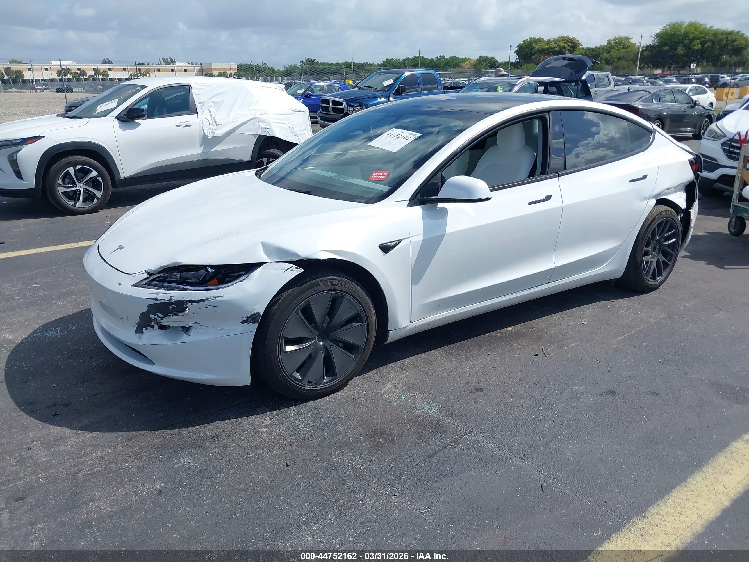 TESLA MODEL image 2
