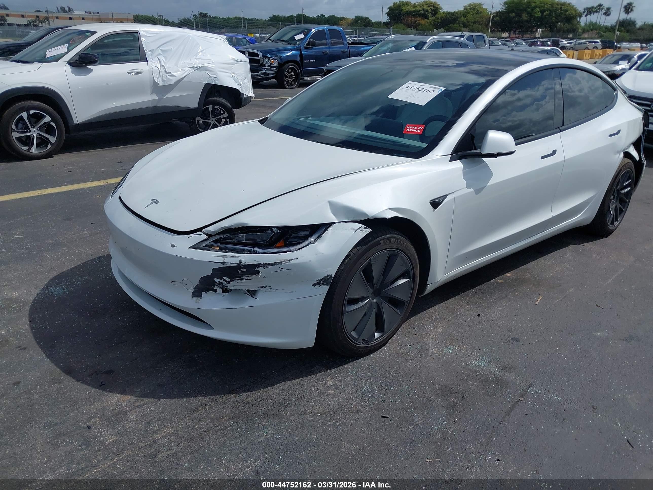 TESLA MODEL image 6