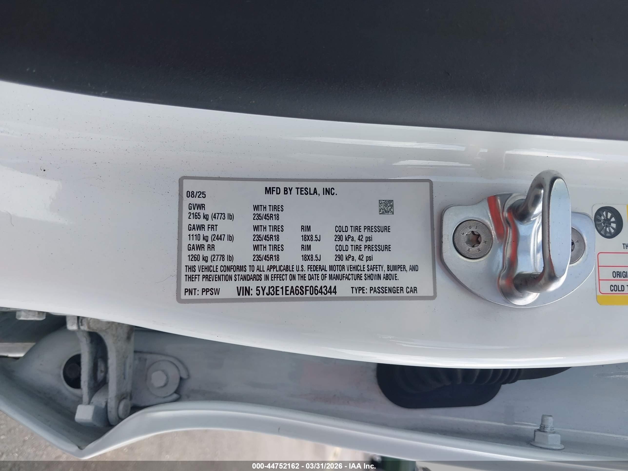 TESLA MODEL image 9