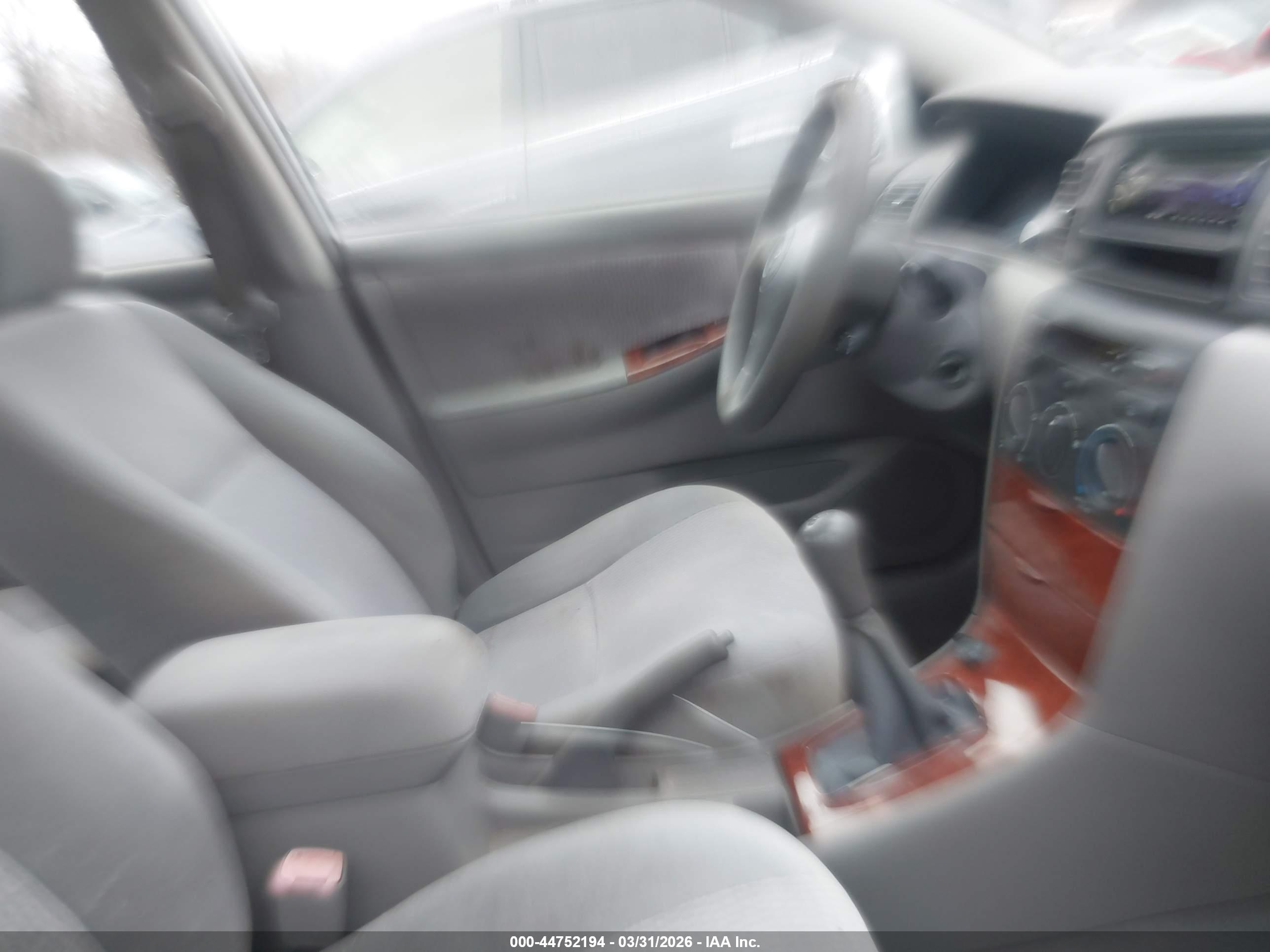 TOYOTA COROLLA image 5
