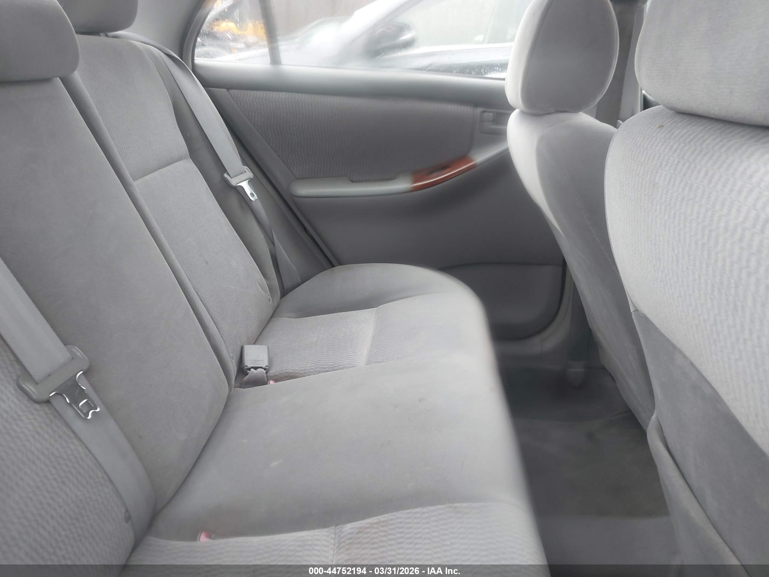 TOYOTA COROLLA image 8