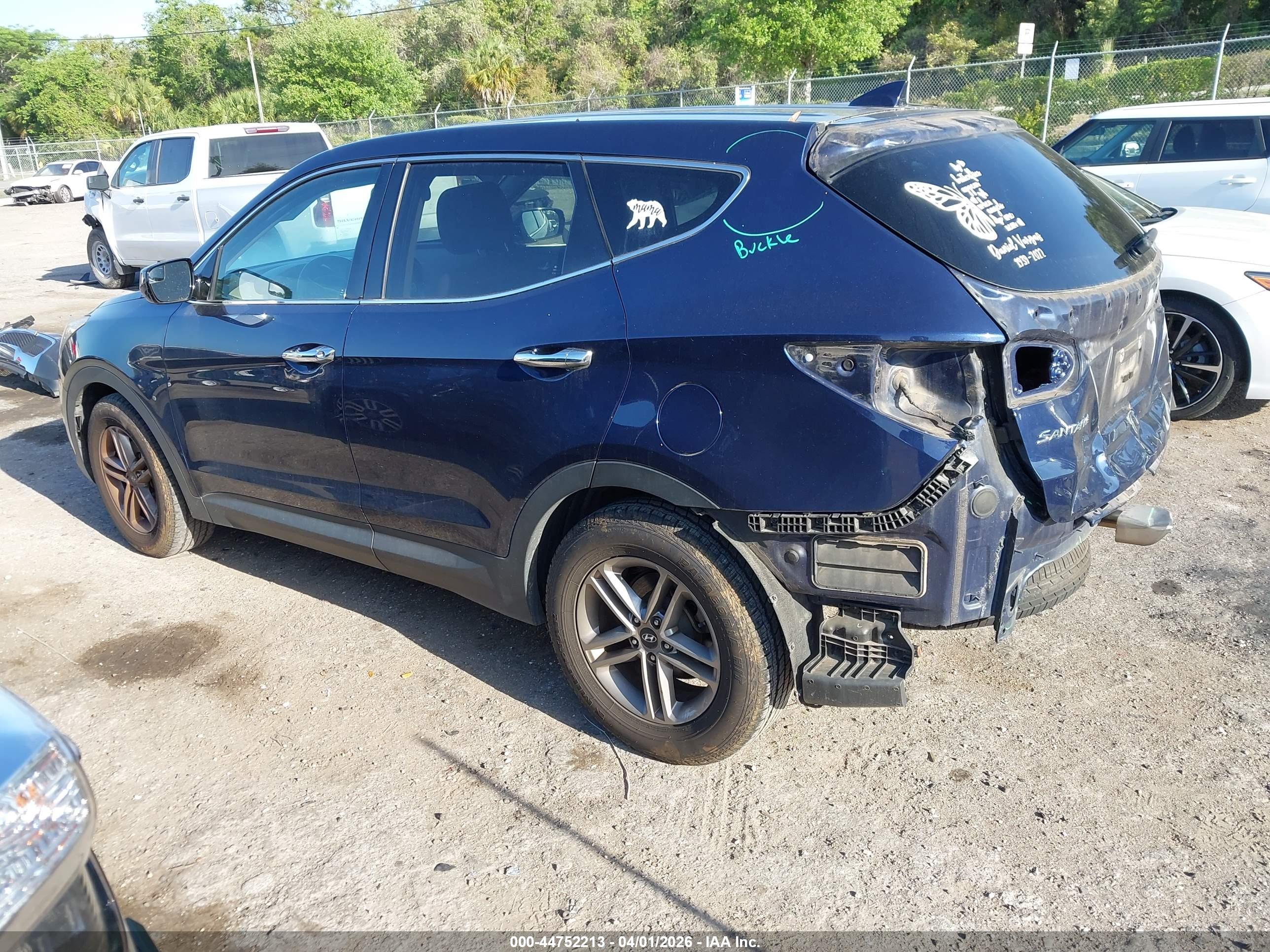 HYUNDAI SANTA image 3