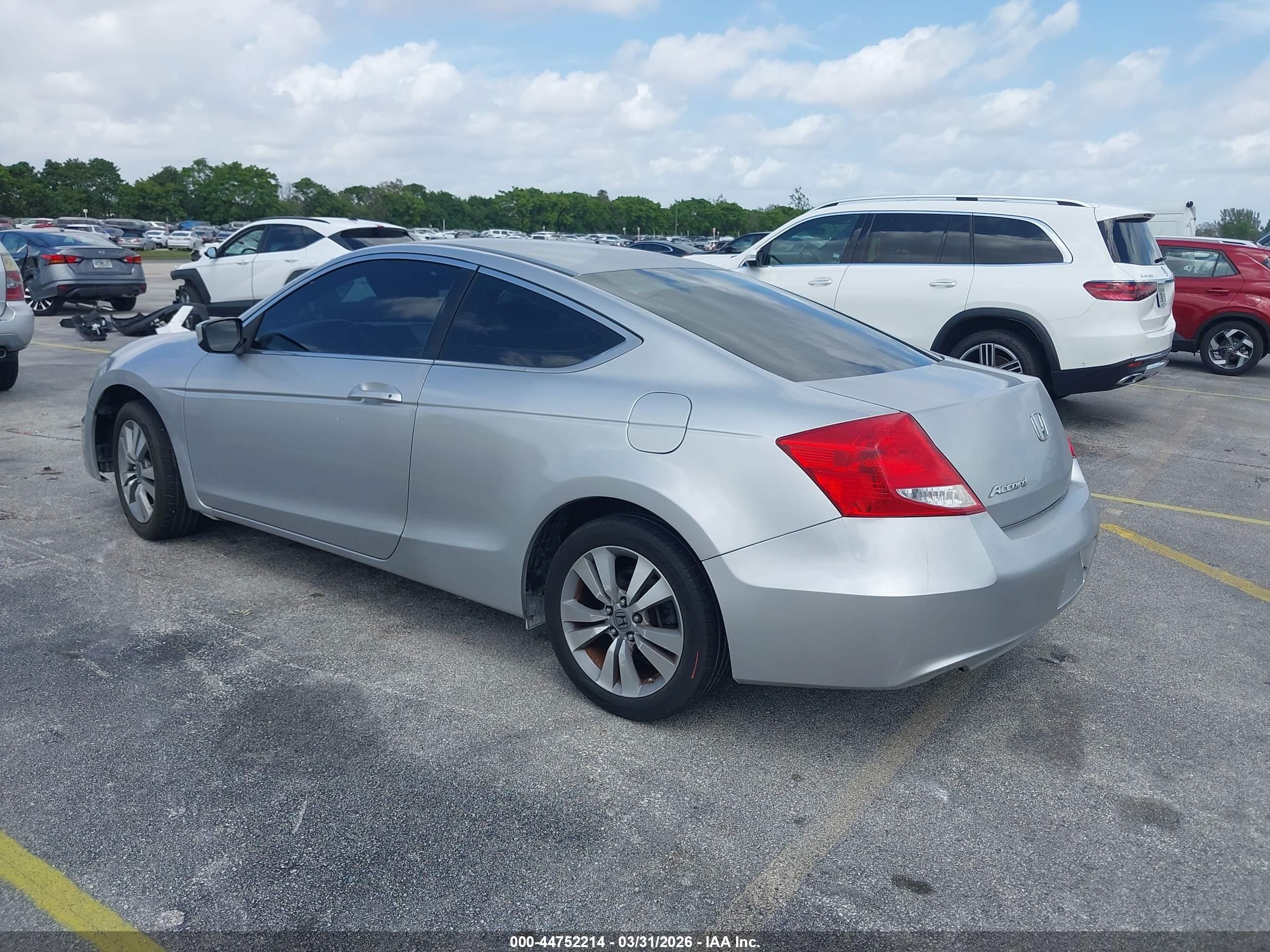 HONDA ACCORD image 3
