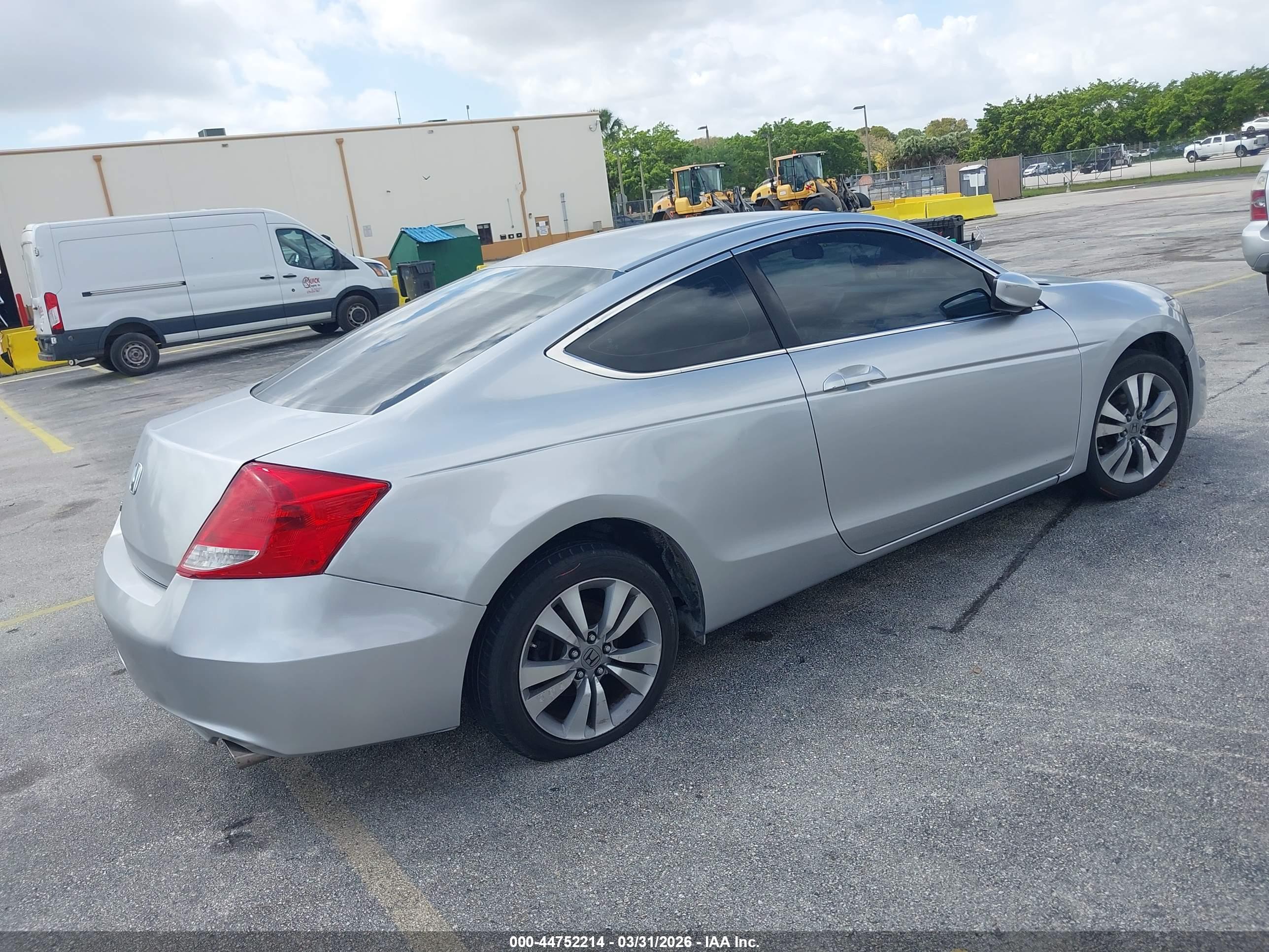 HONDA ACCORD image 4