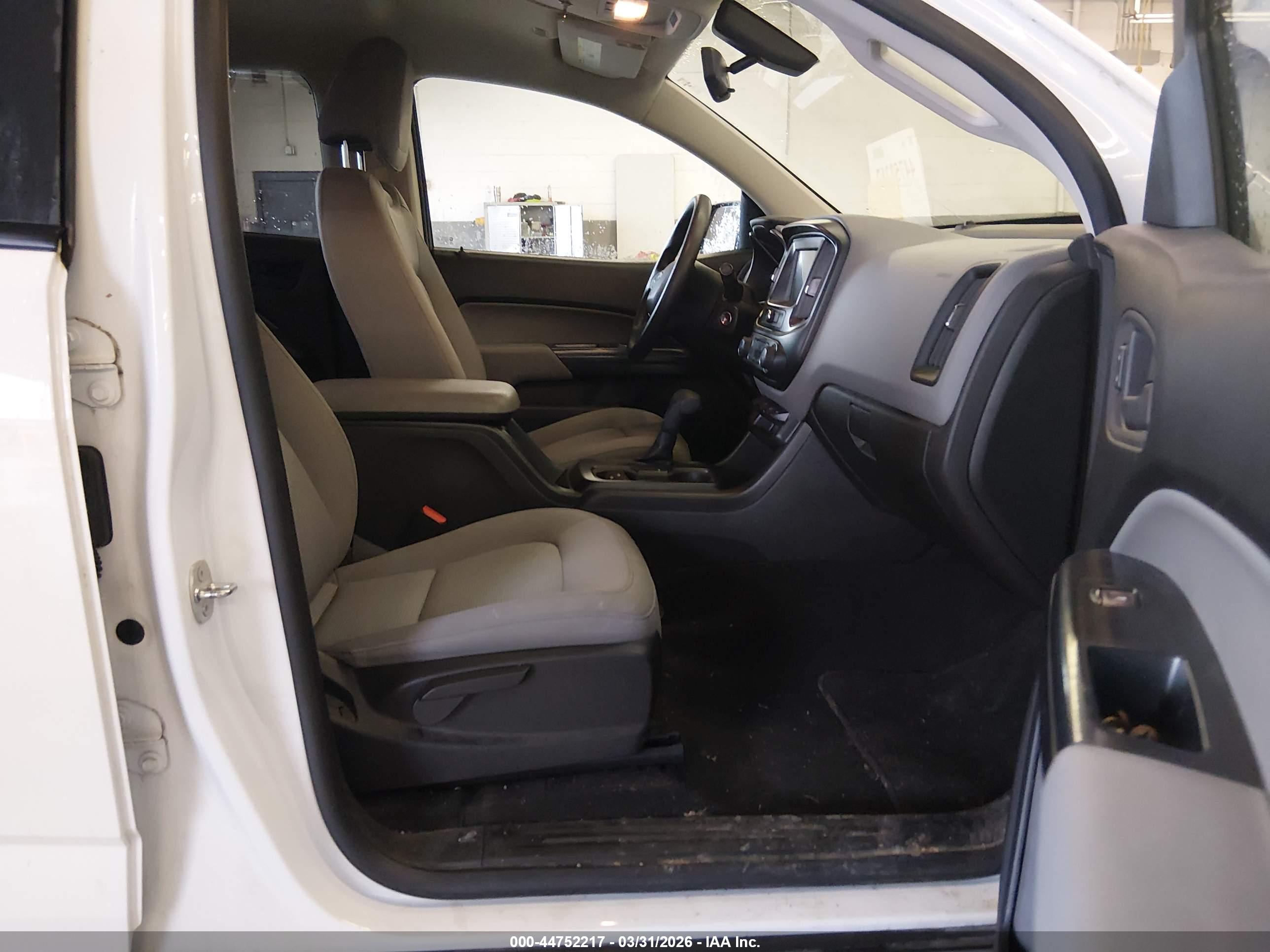 CHEVROLET COLORADO image 5