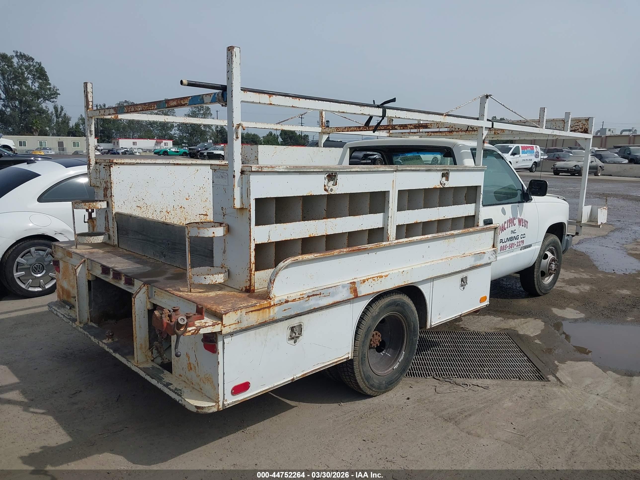 CHEVROLET GMT-400 image 4