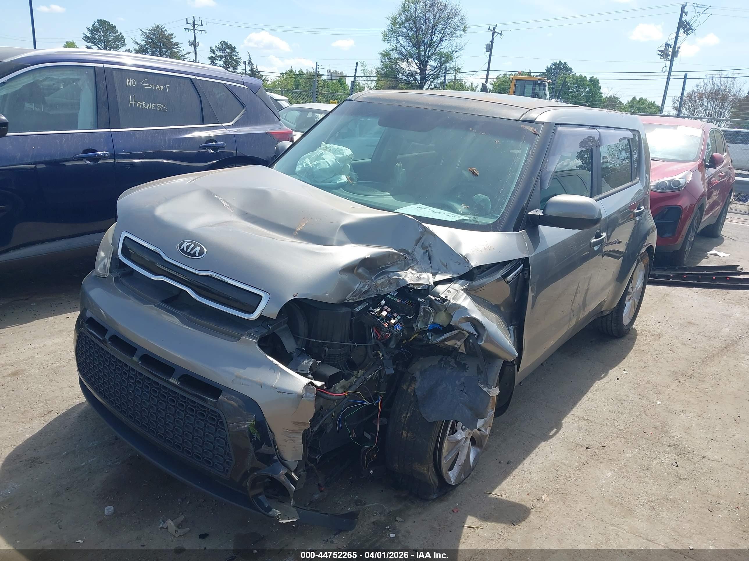 KIA SOUL image 2