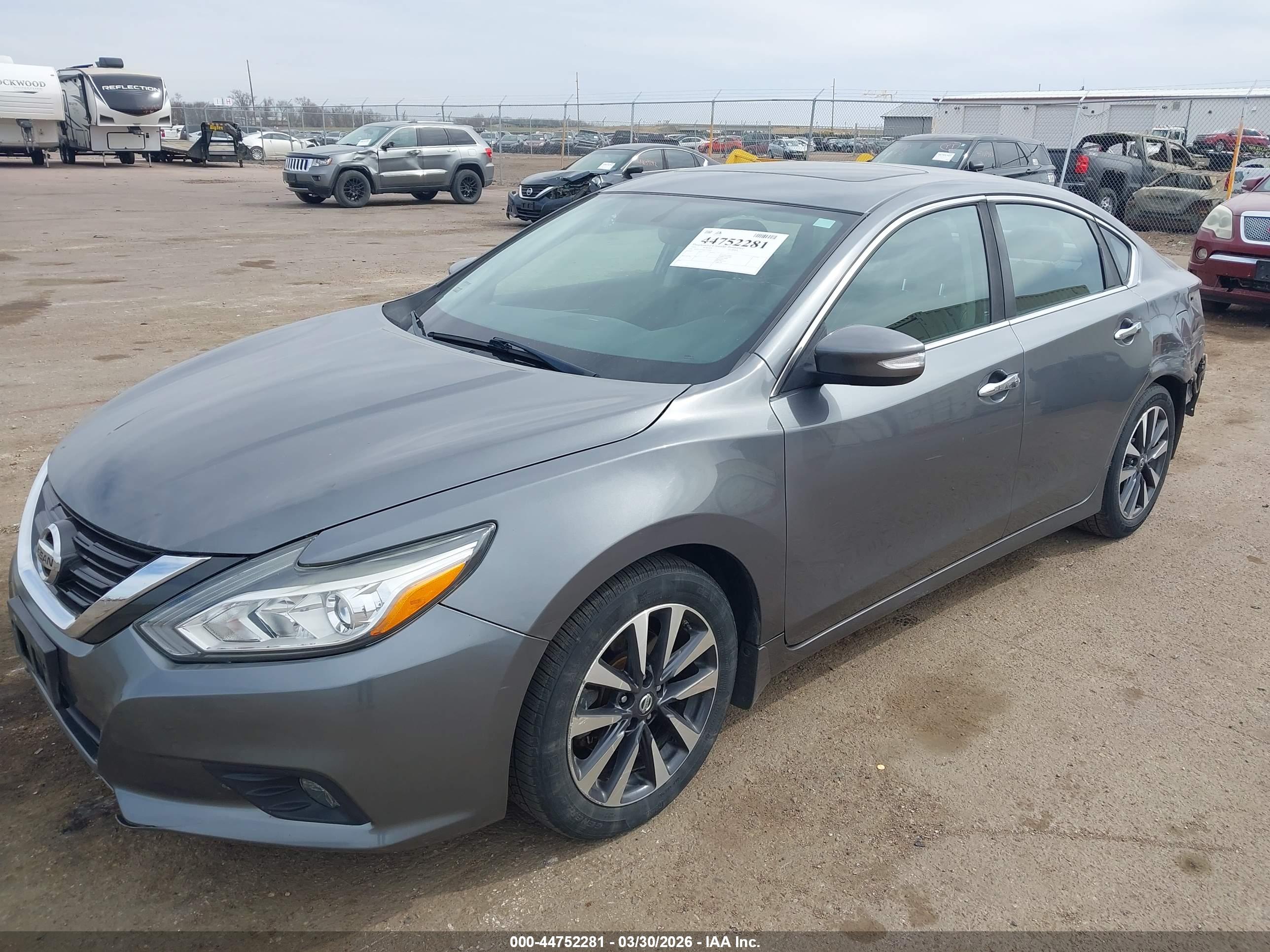 NISSAN ALTIMA image 2