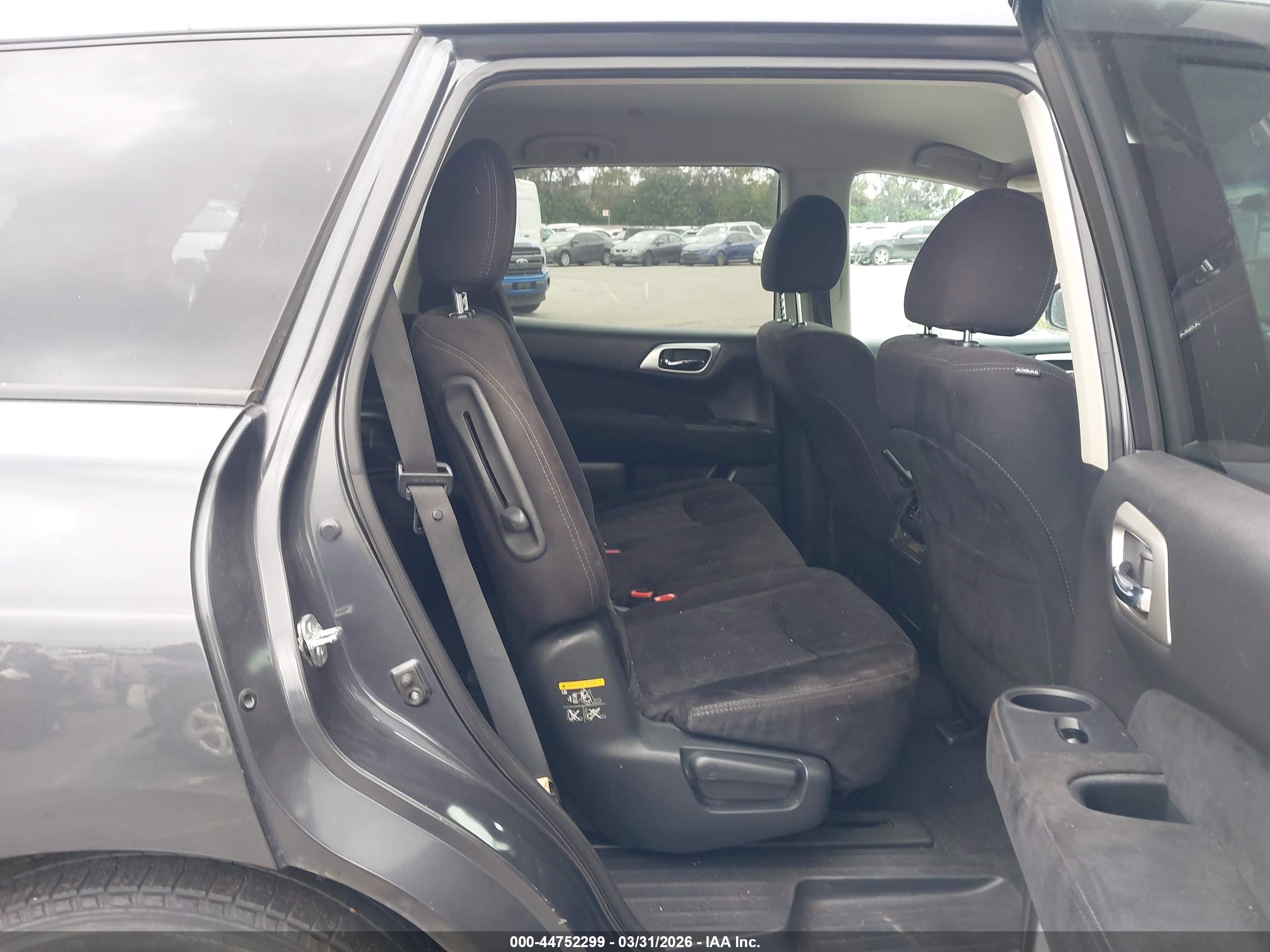 NISSAN PATHFINDER image 8