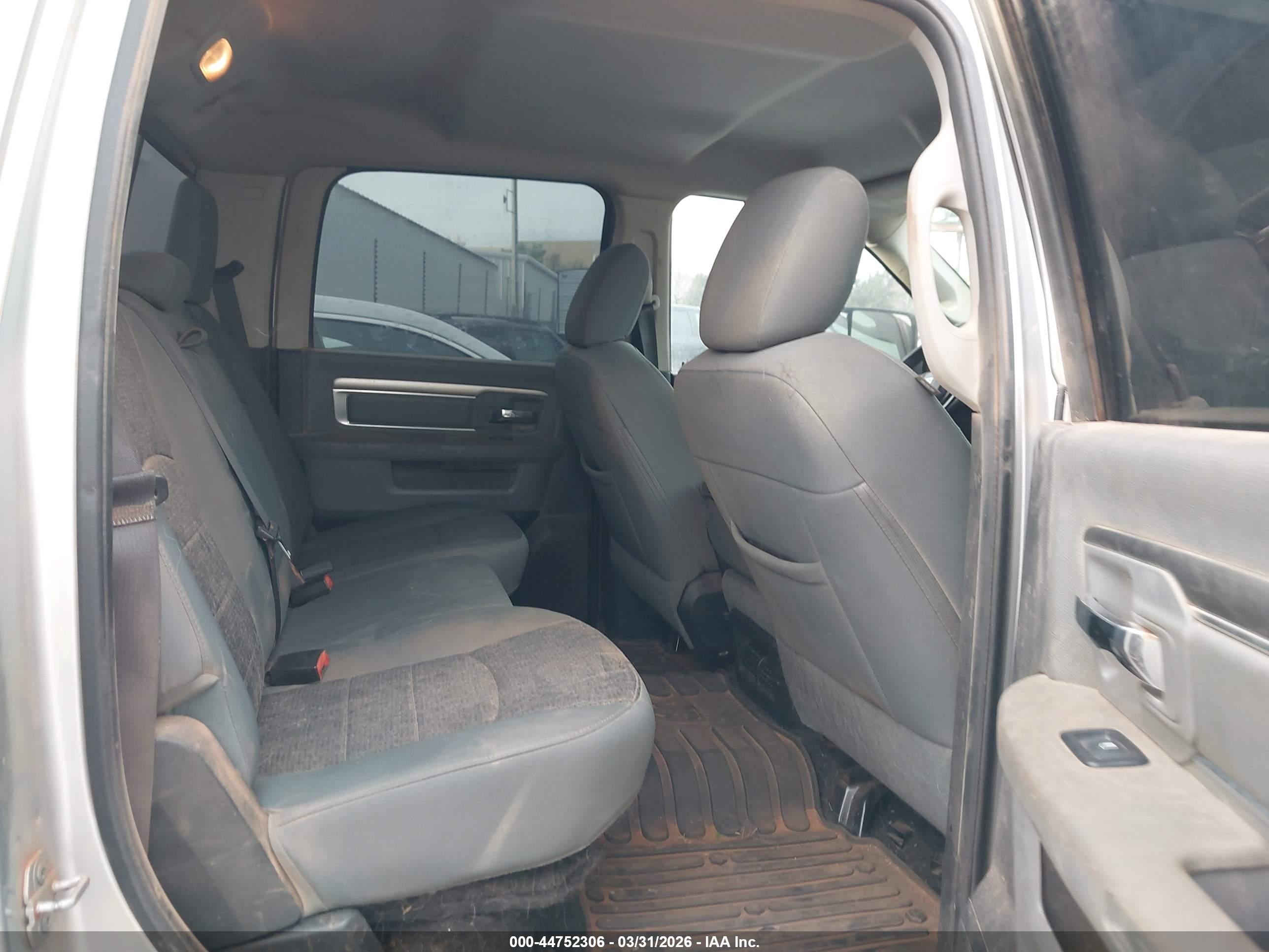 RAM 2500 image 8