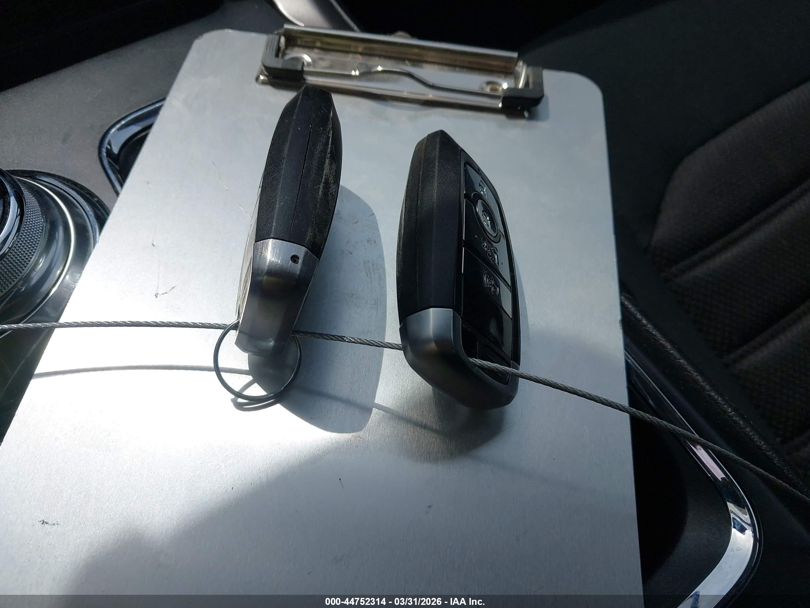FORD FUSION image 11