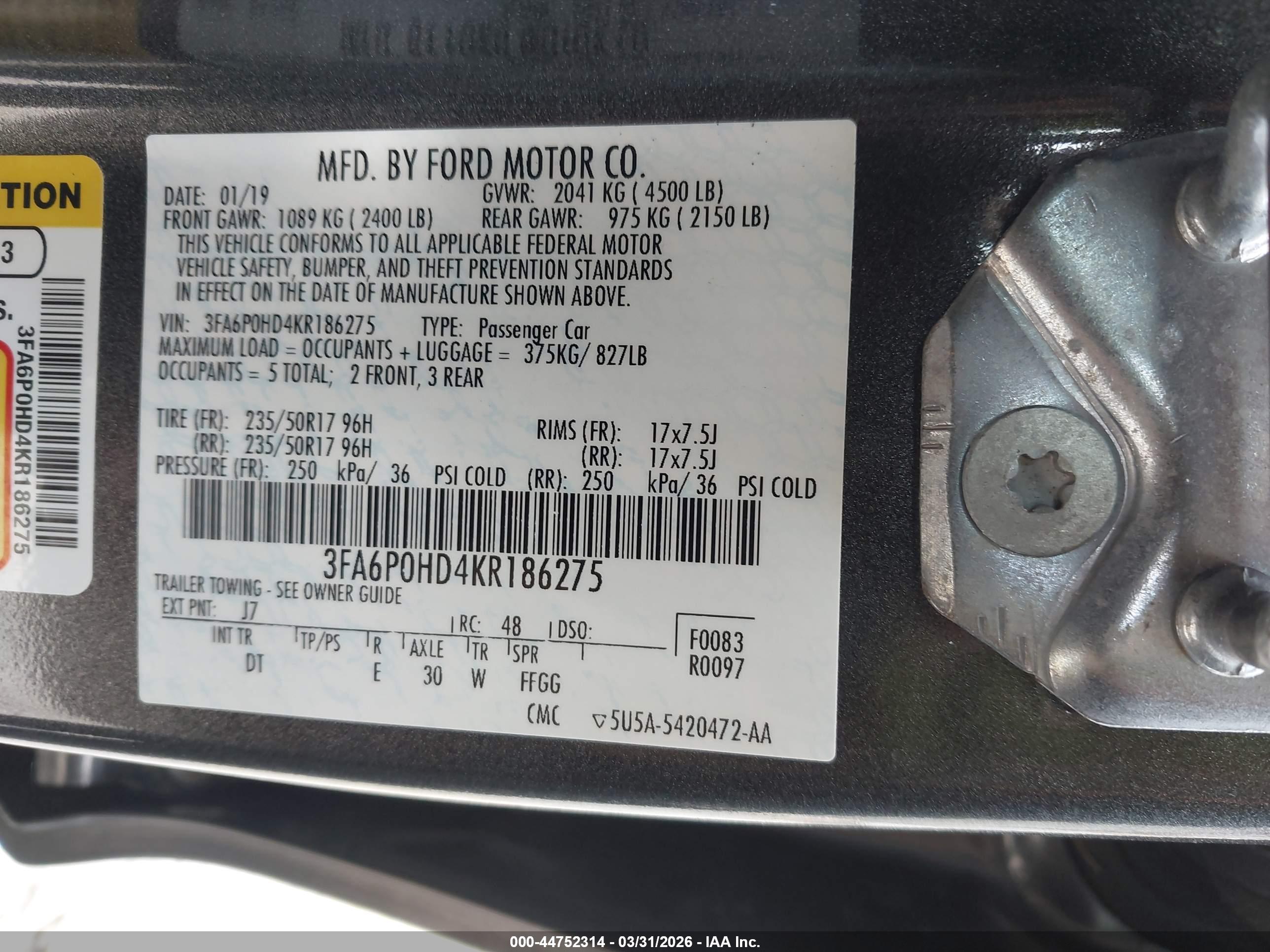 FORD FUSION image 9