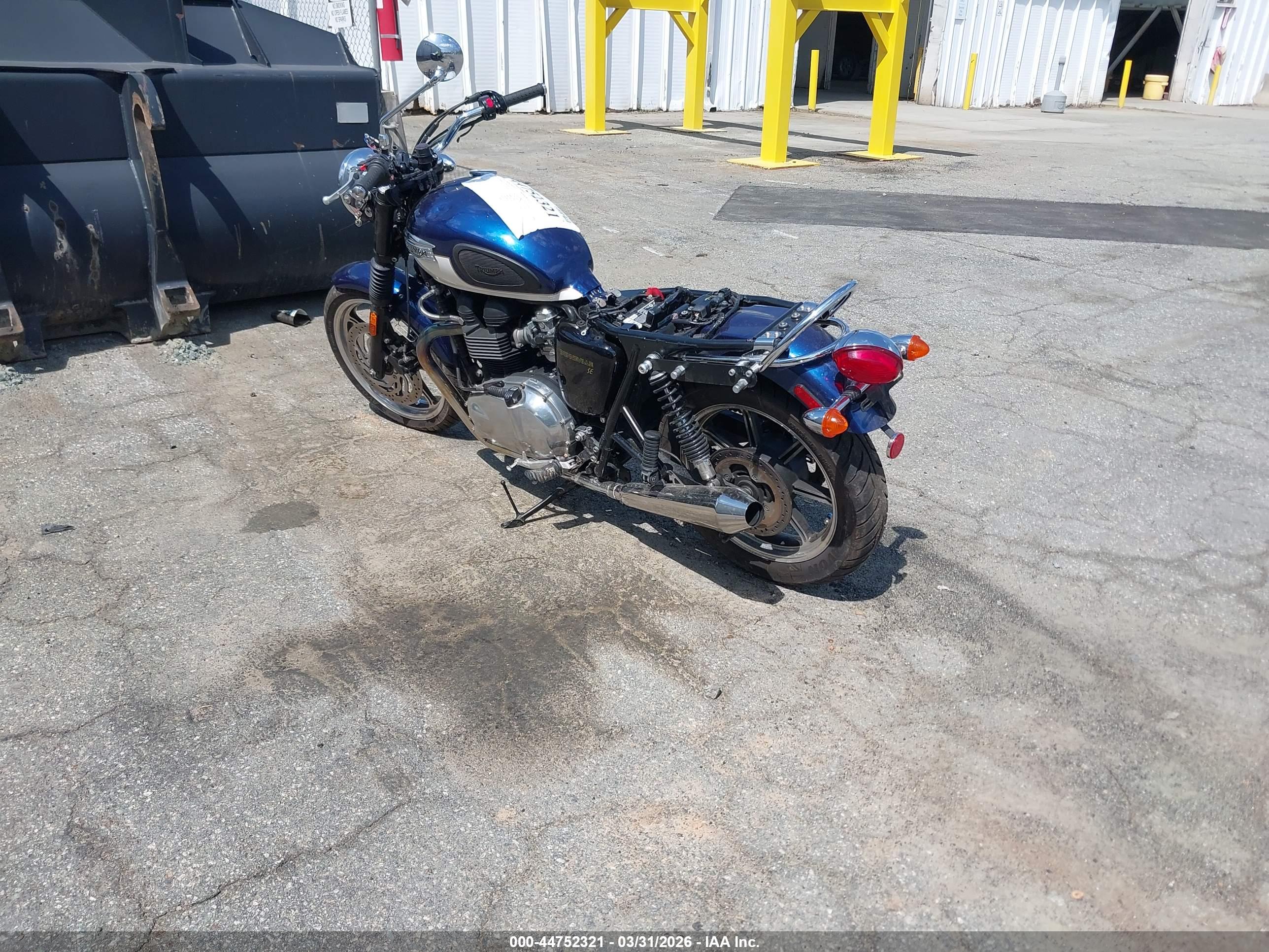TRIUMPH MOTORCYCLE image 3