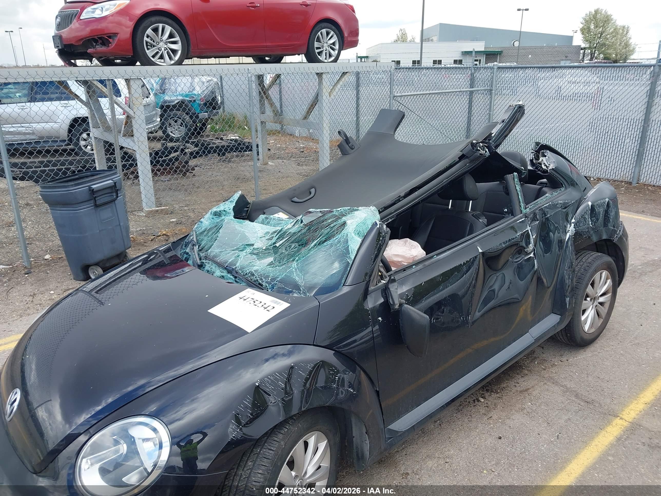 VOLKSWAGEN BEETLE image 6