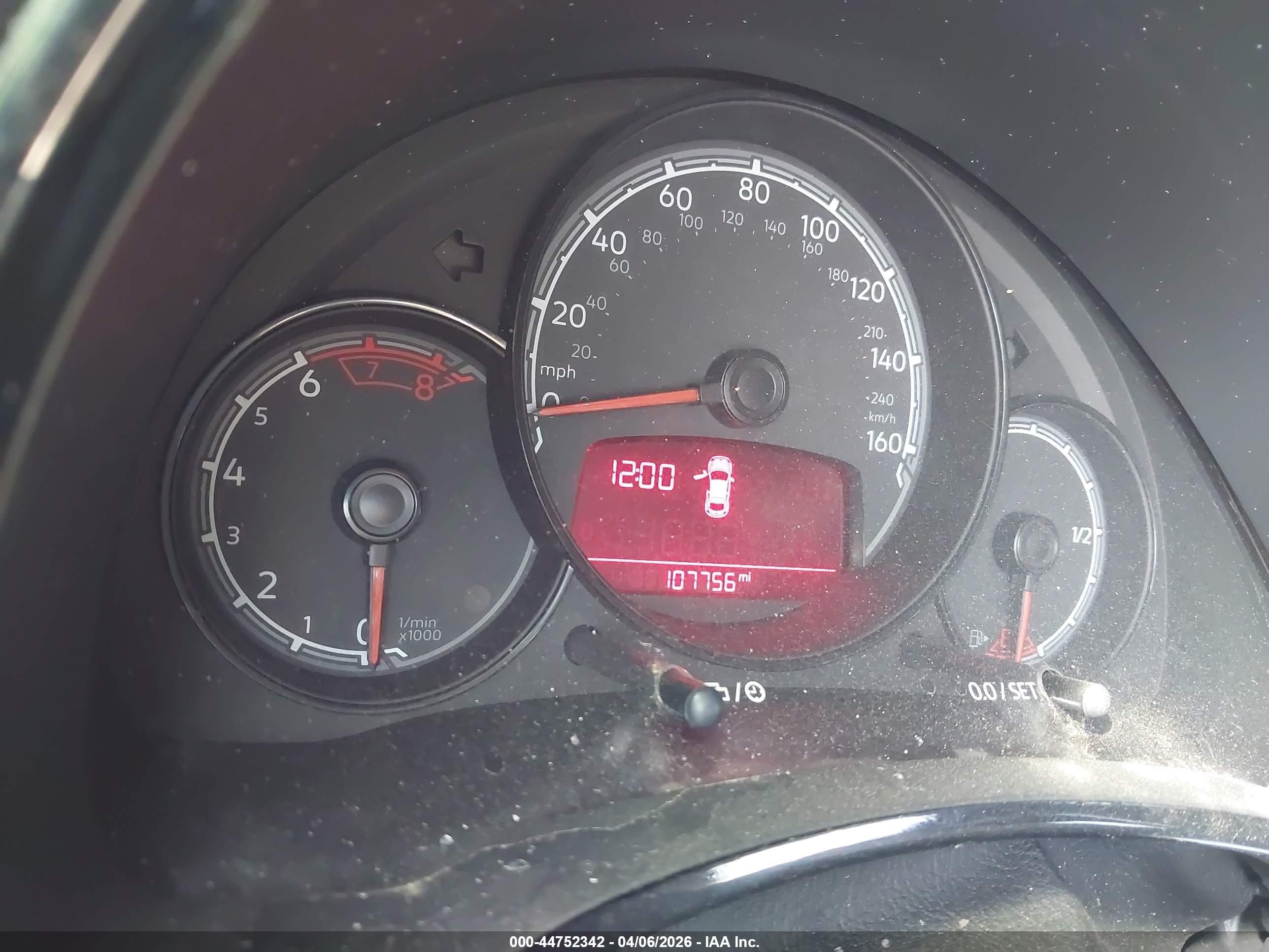 VOLKSWAGEN BEETLE image 7