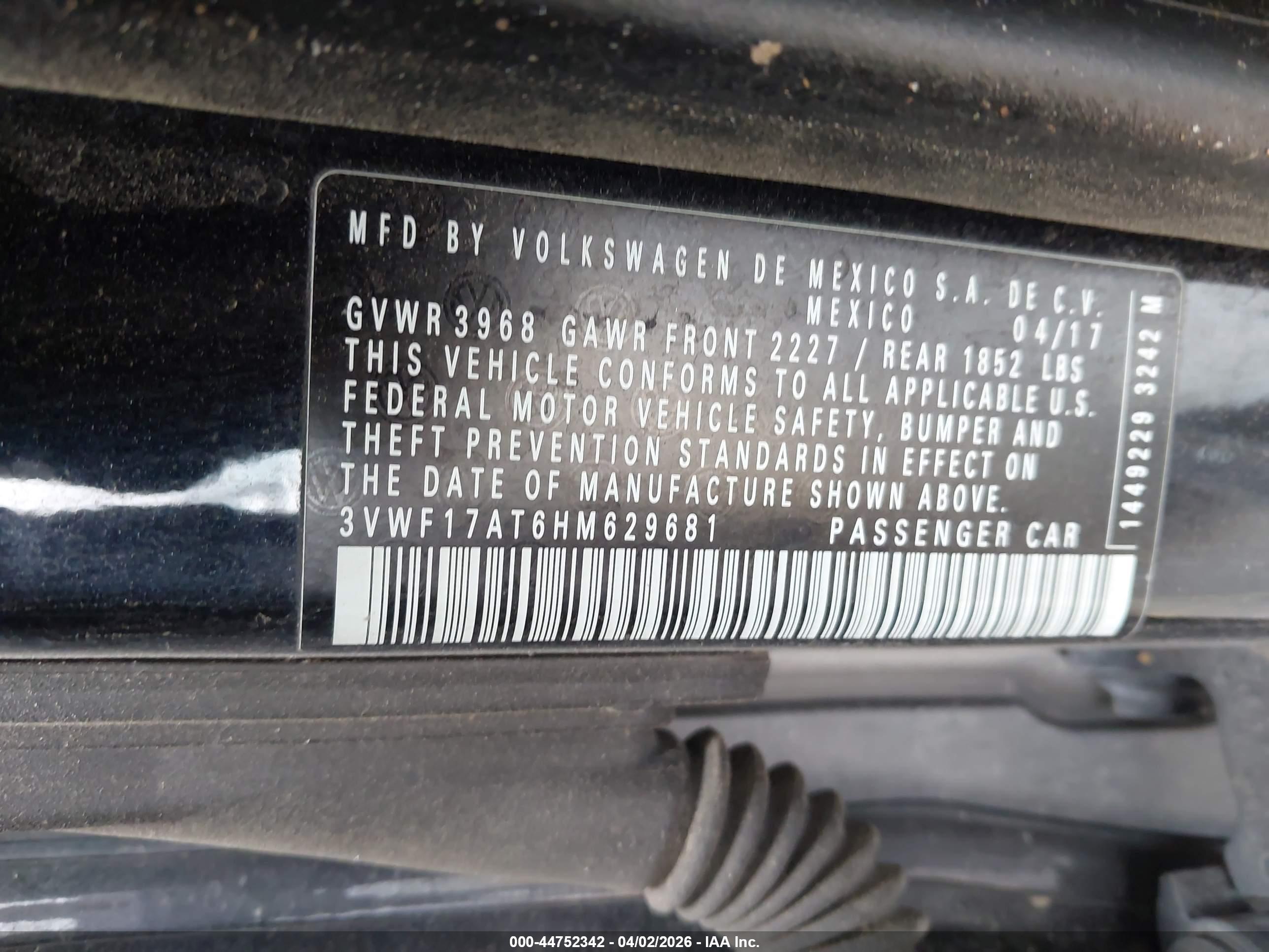 VOLKSWAGEN BEETLE image 9