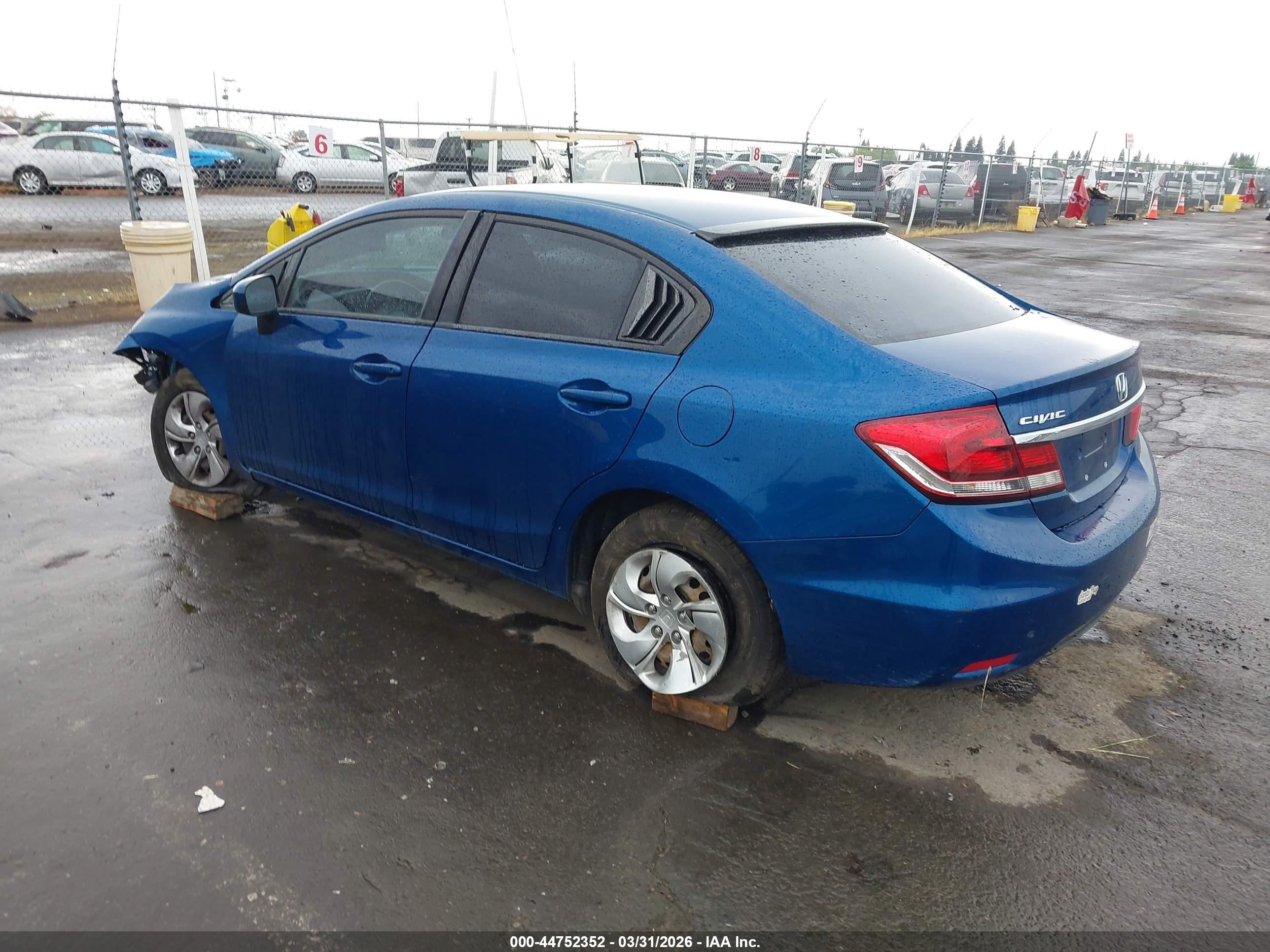 HONDA CIVIC image 3