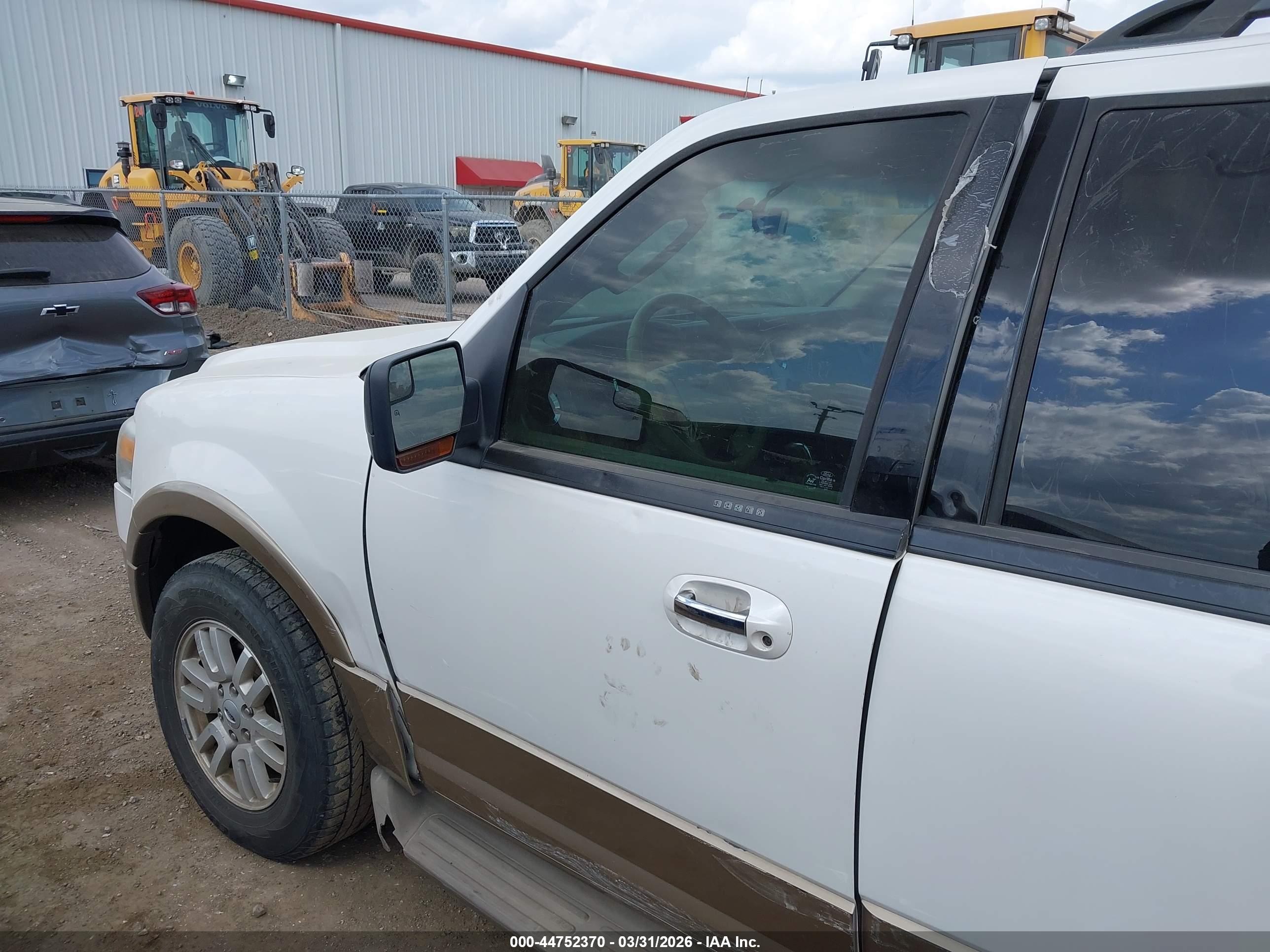 FORD EXPEDITION image 6
