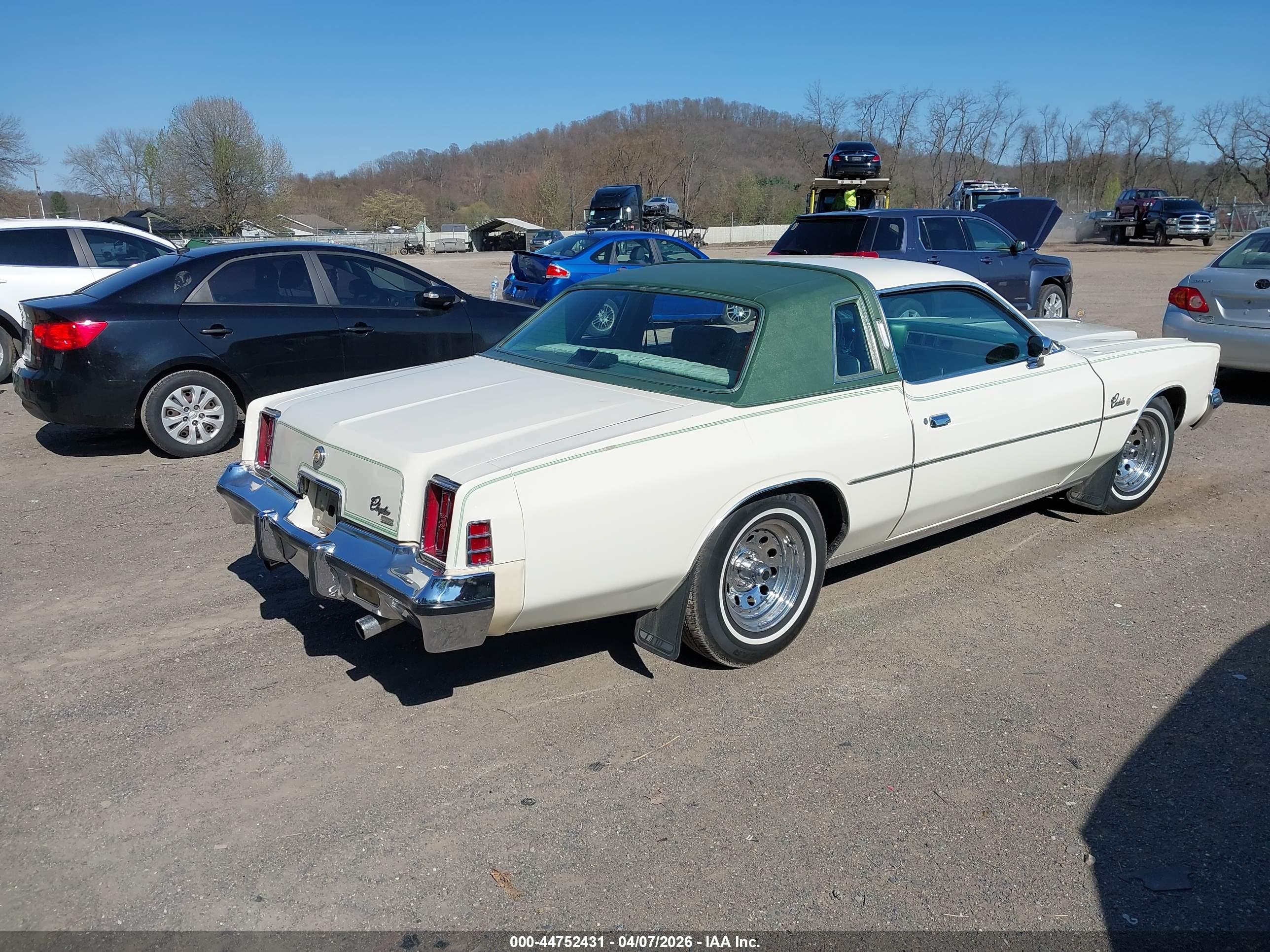 CHRYSLER CORDOBA image 4