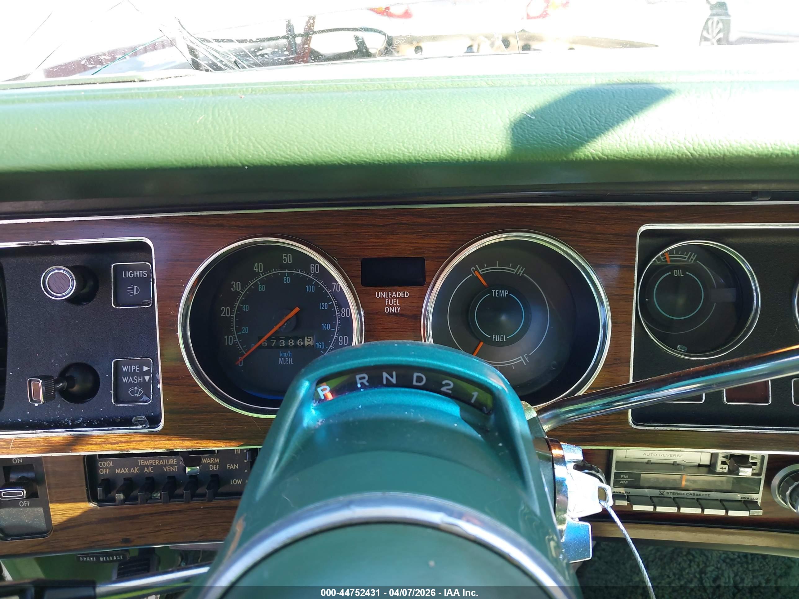 CHRYSLER CORDOBA image 7