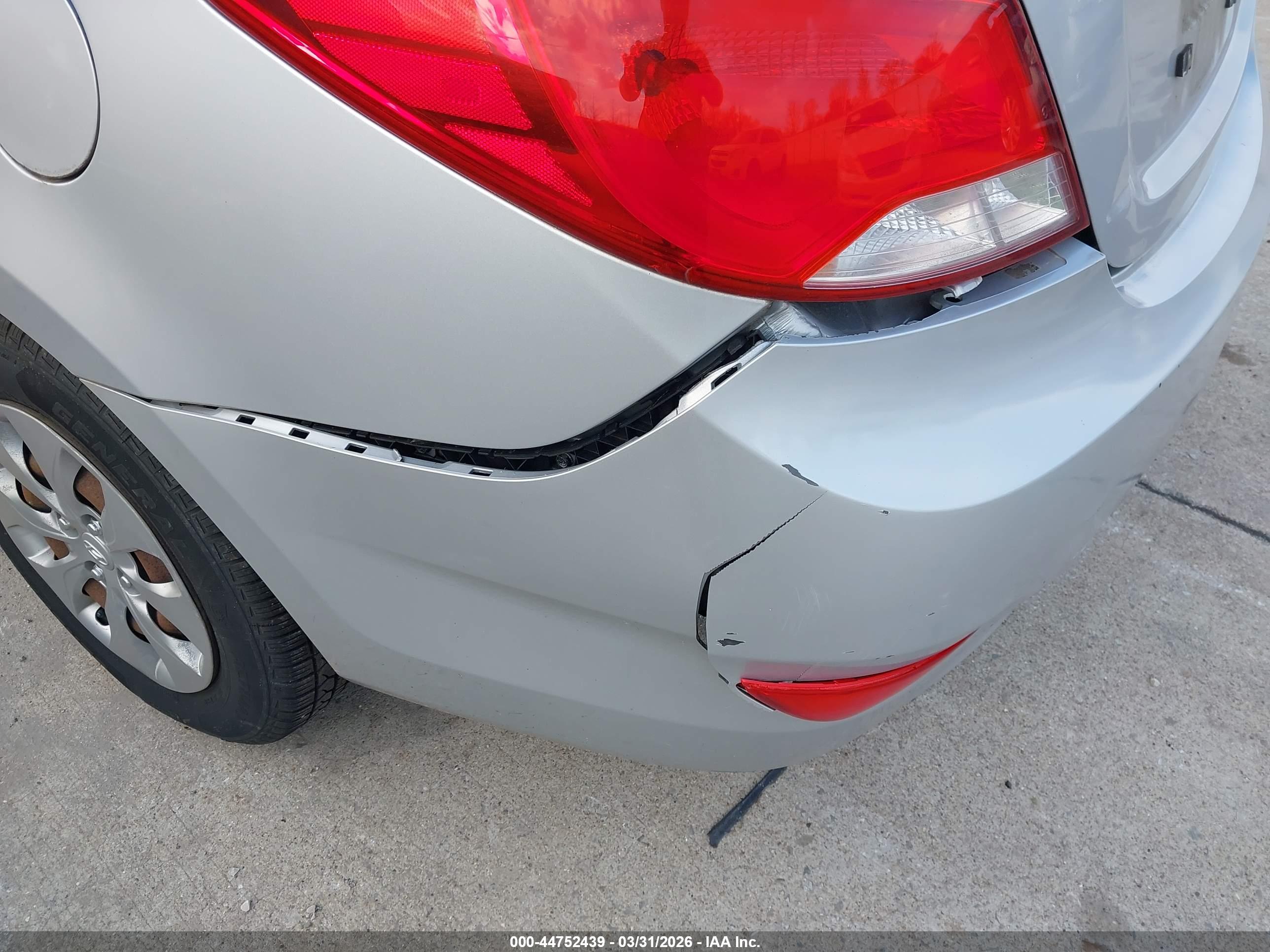 HYUNDAI ACCENT image 6