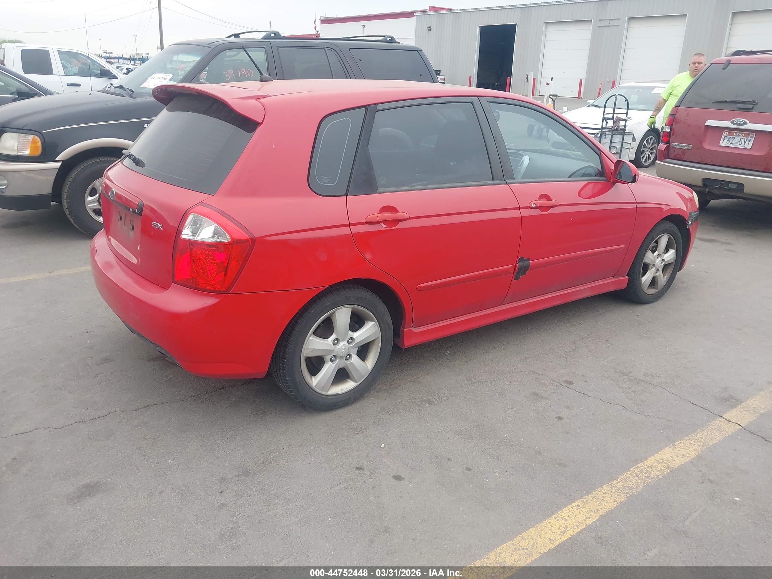 KIA SPECTRA5 image 4