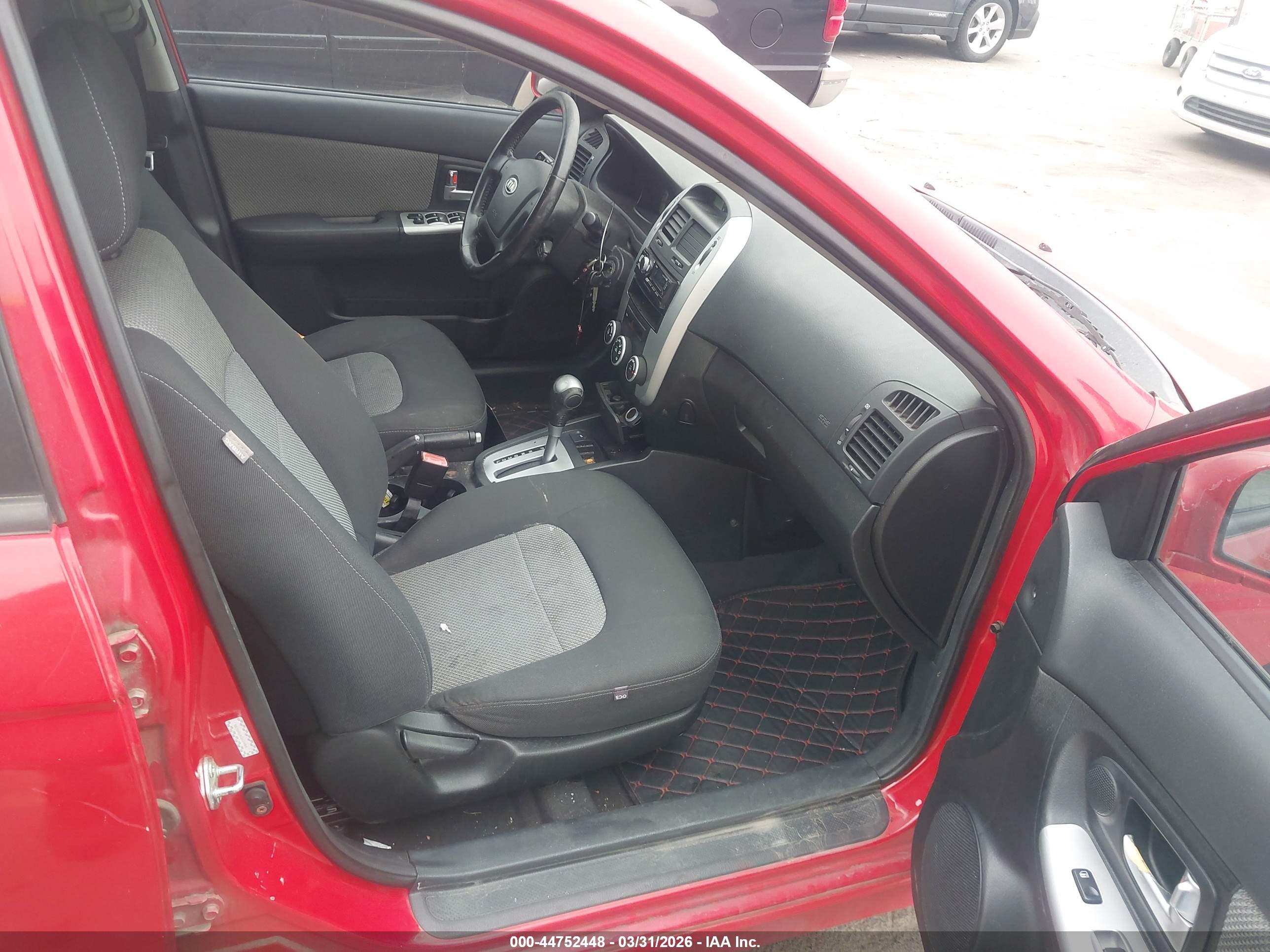 KIA SPECTRA5 image 5
