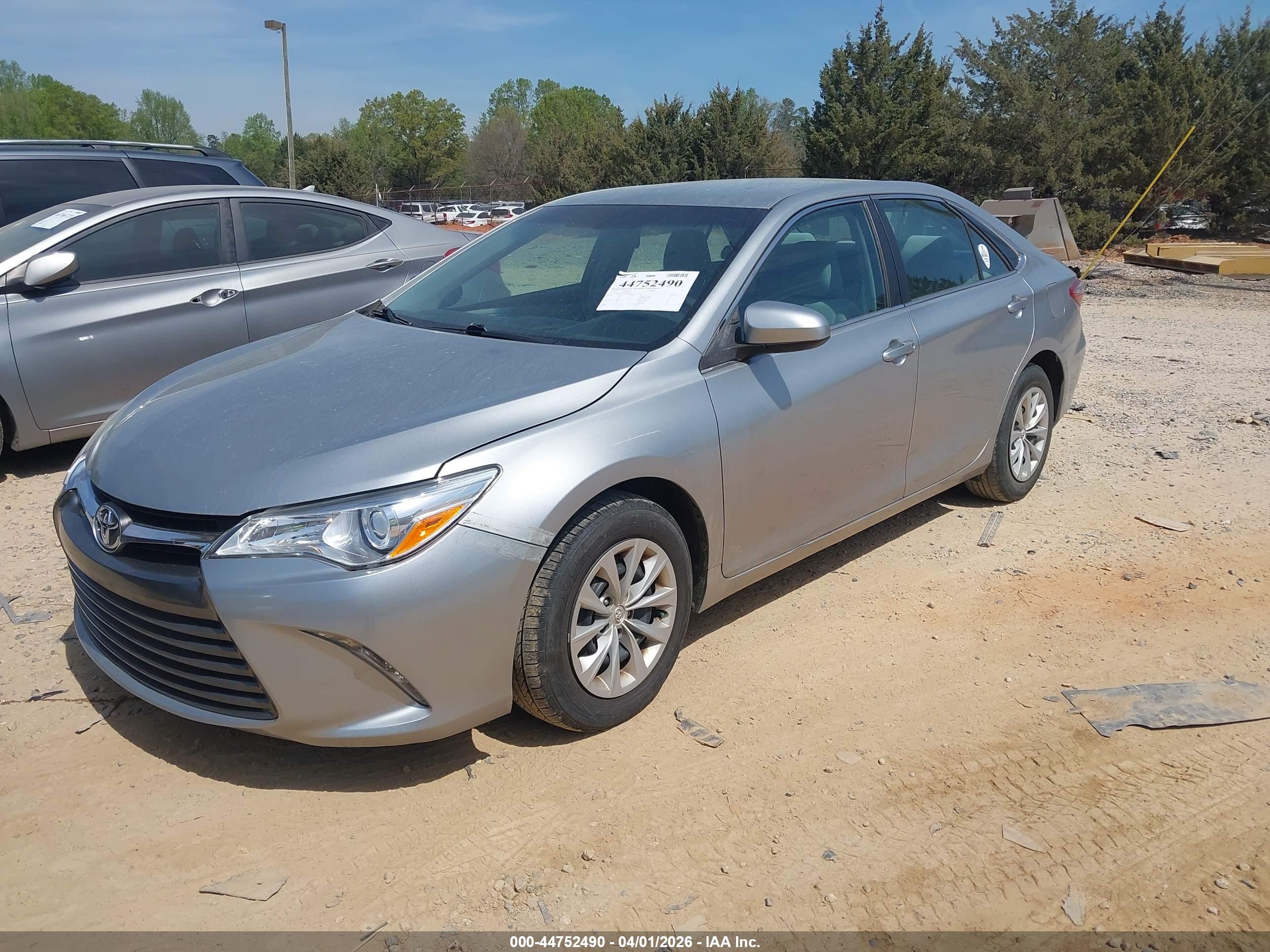 TOYOTA CAMRY image 2