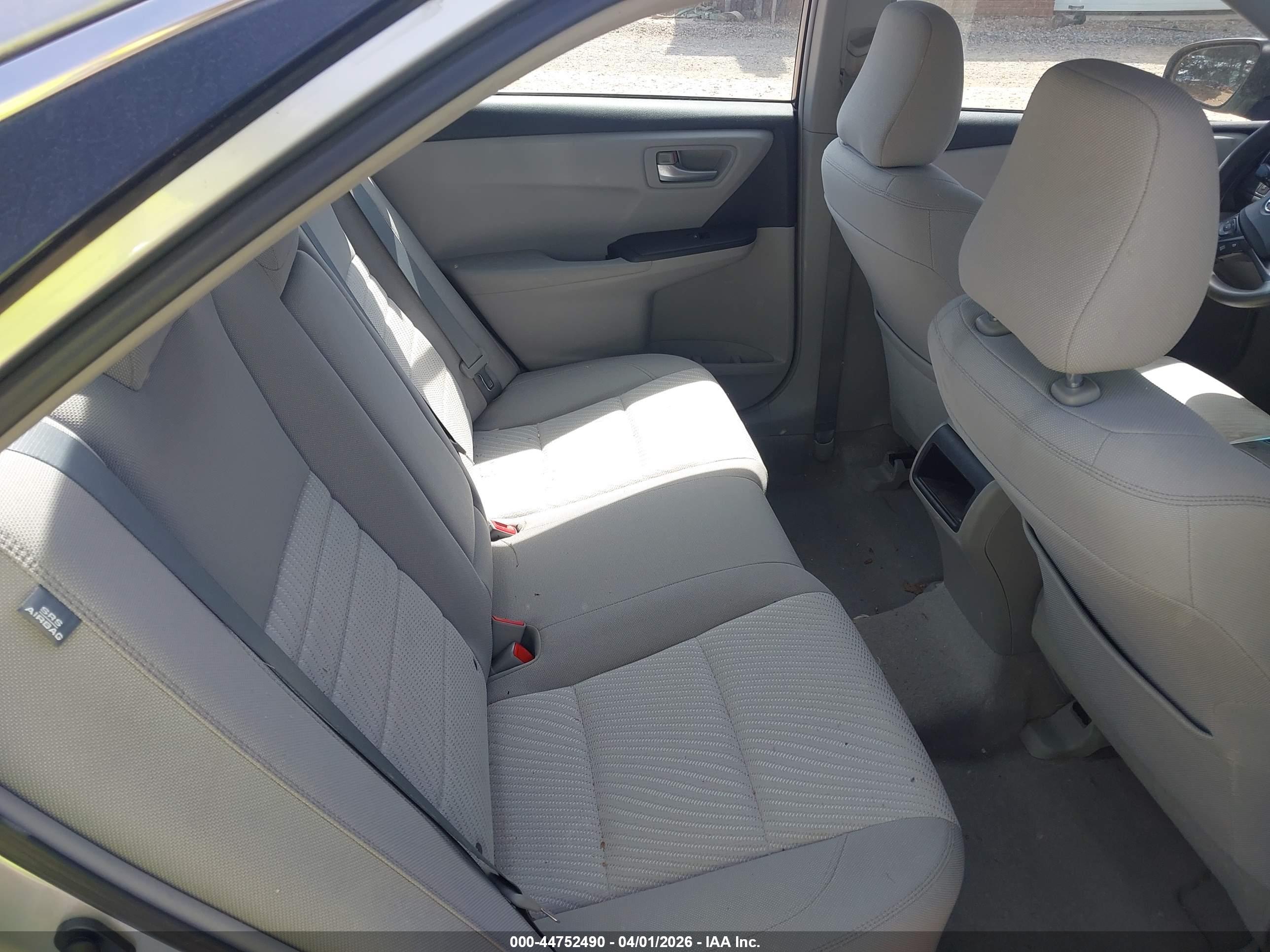 TOYOTA CAMRY image 8