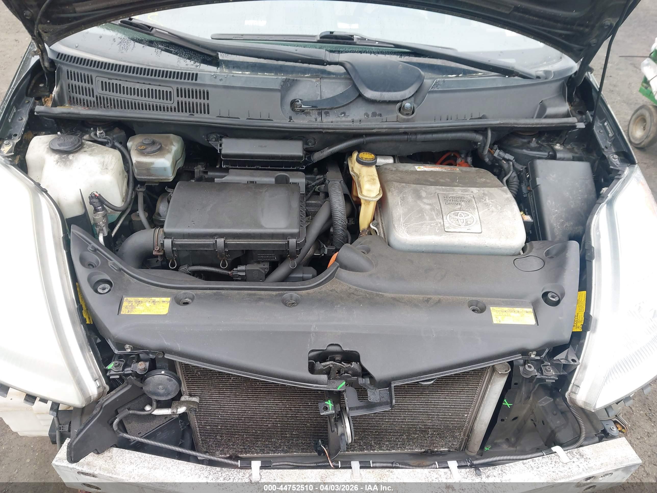 TOYOTA PRIUS image 10