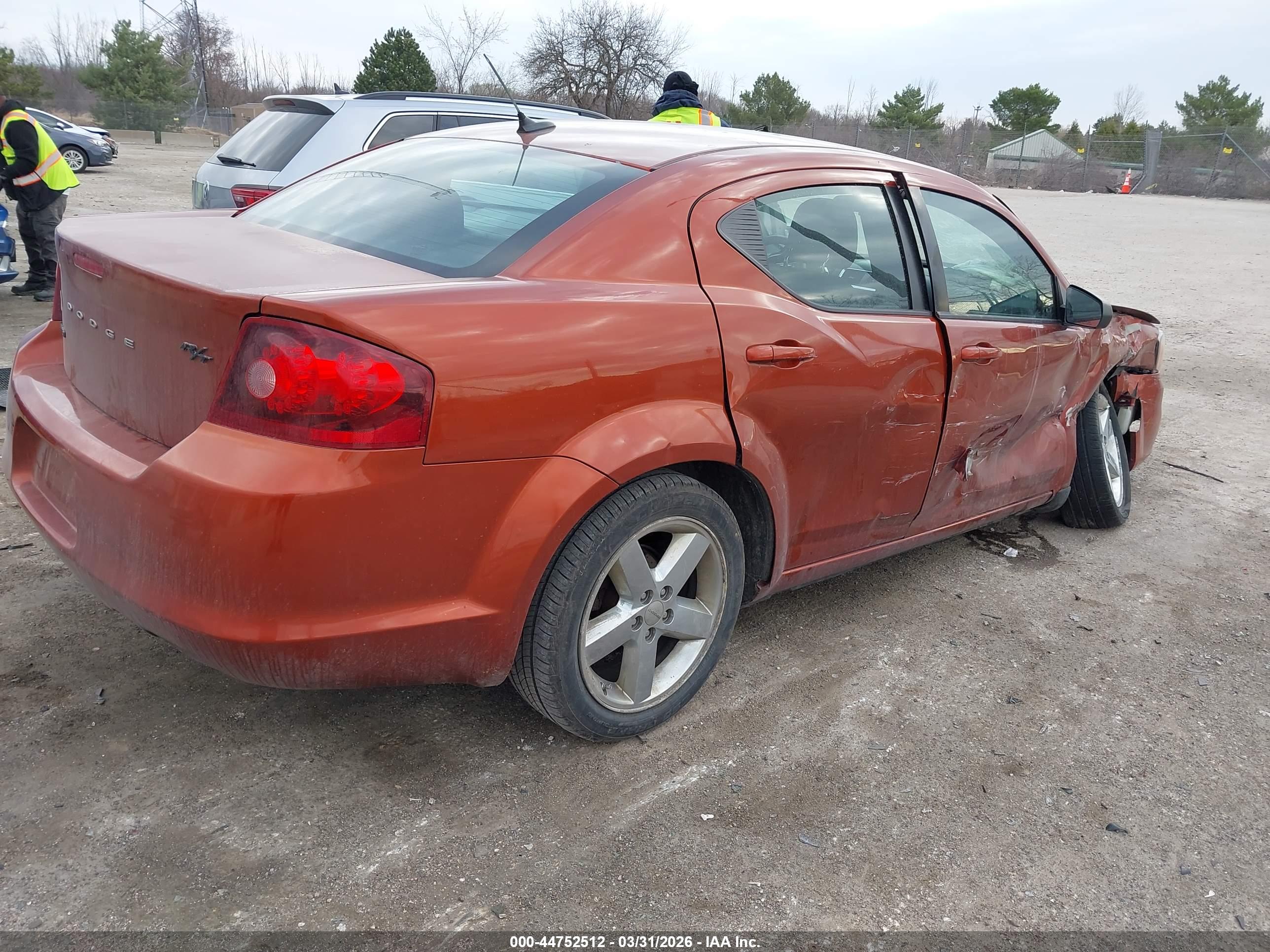 DODGE AVENGER image 4