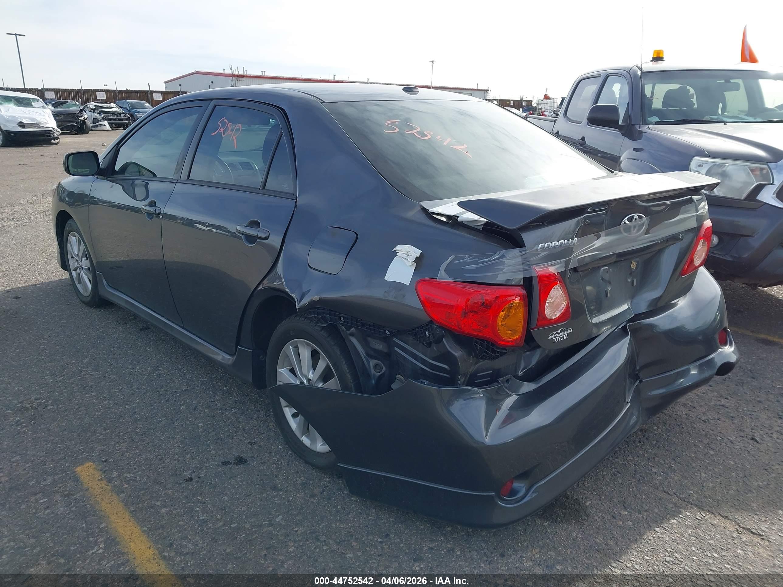 TOYOTA COROLLA image 3
