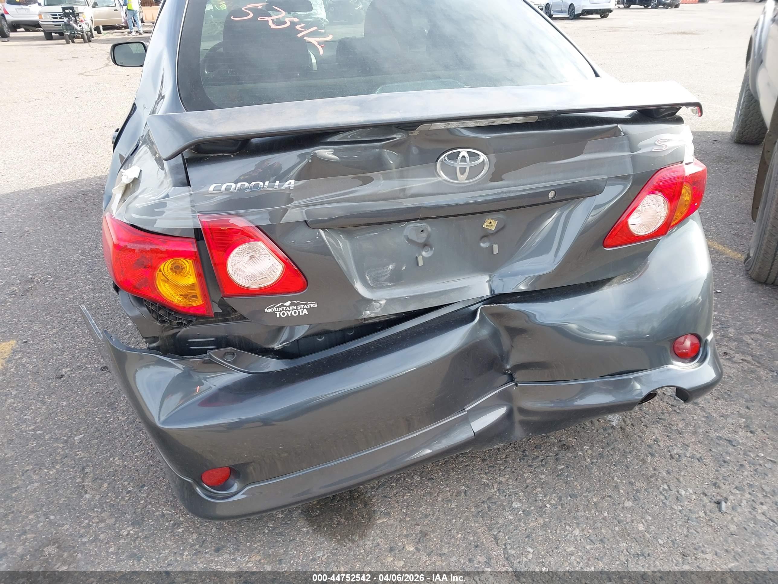 TOYOTA COROLLA image 6
