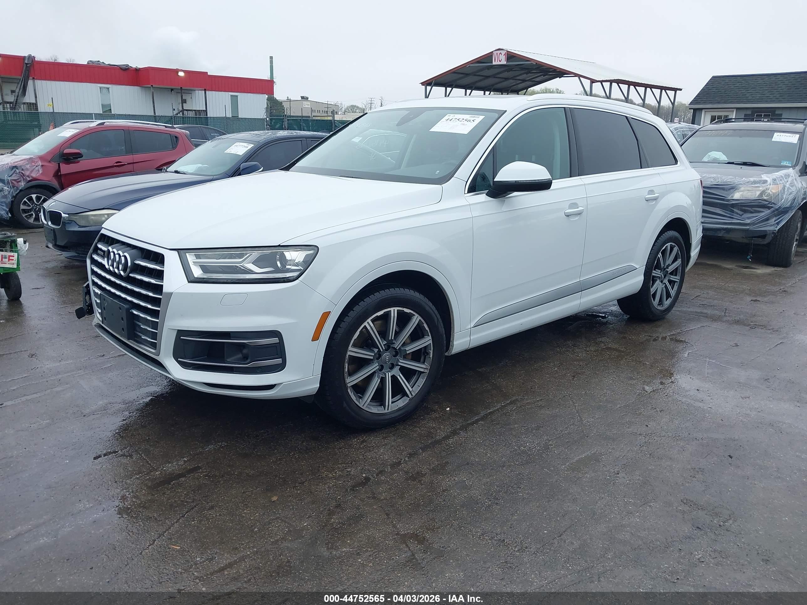 AUDI Q7 image 2