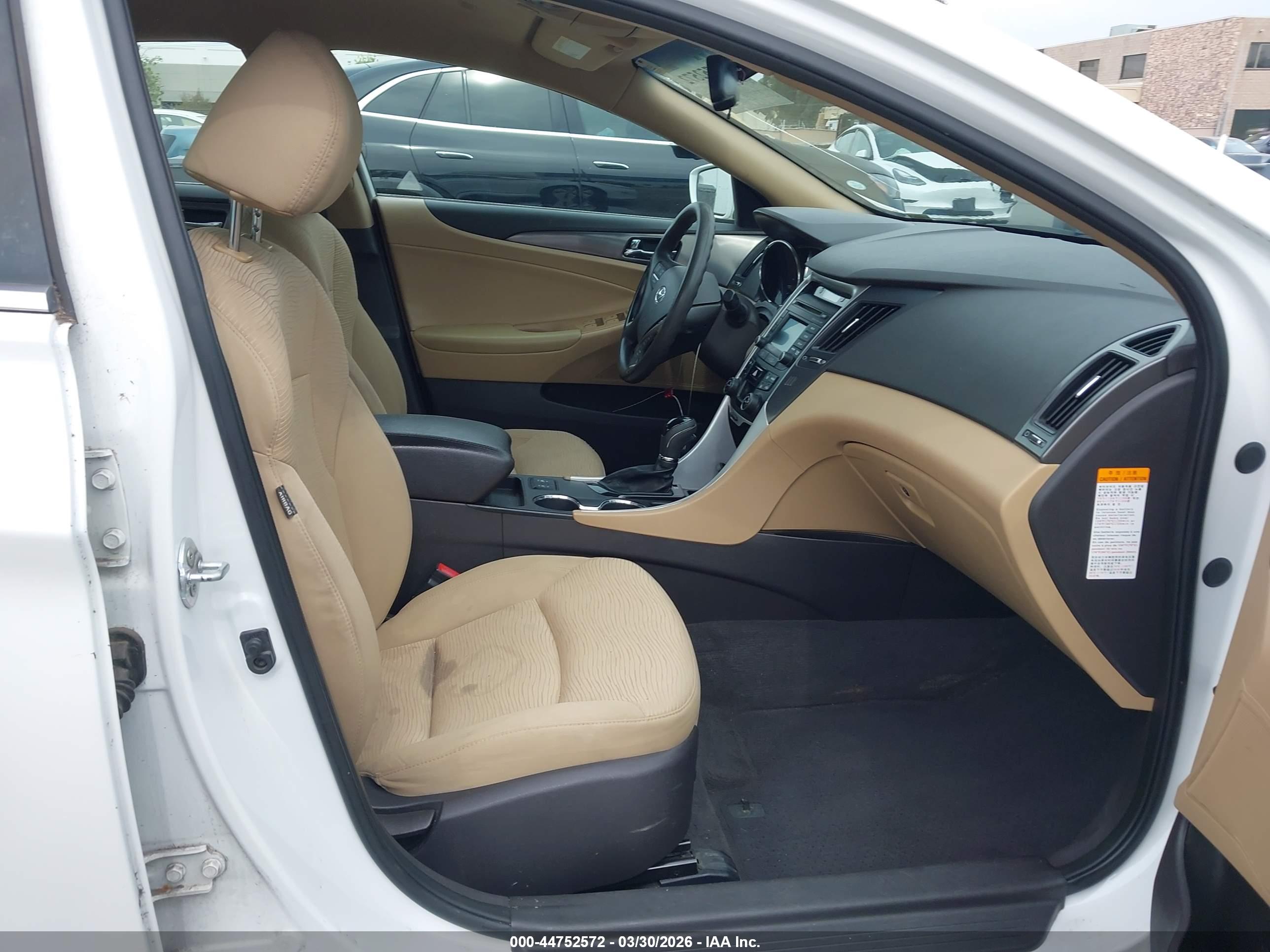 HYUNDAI SONATA image 5